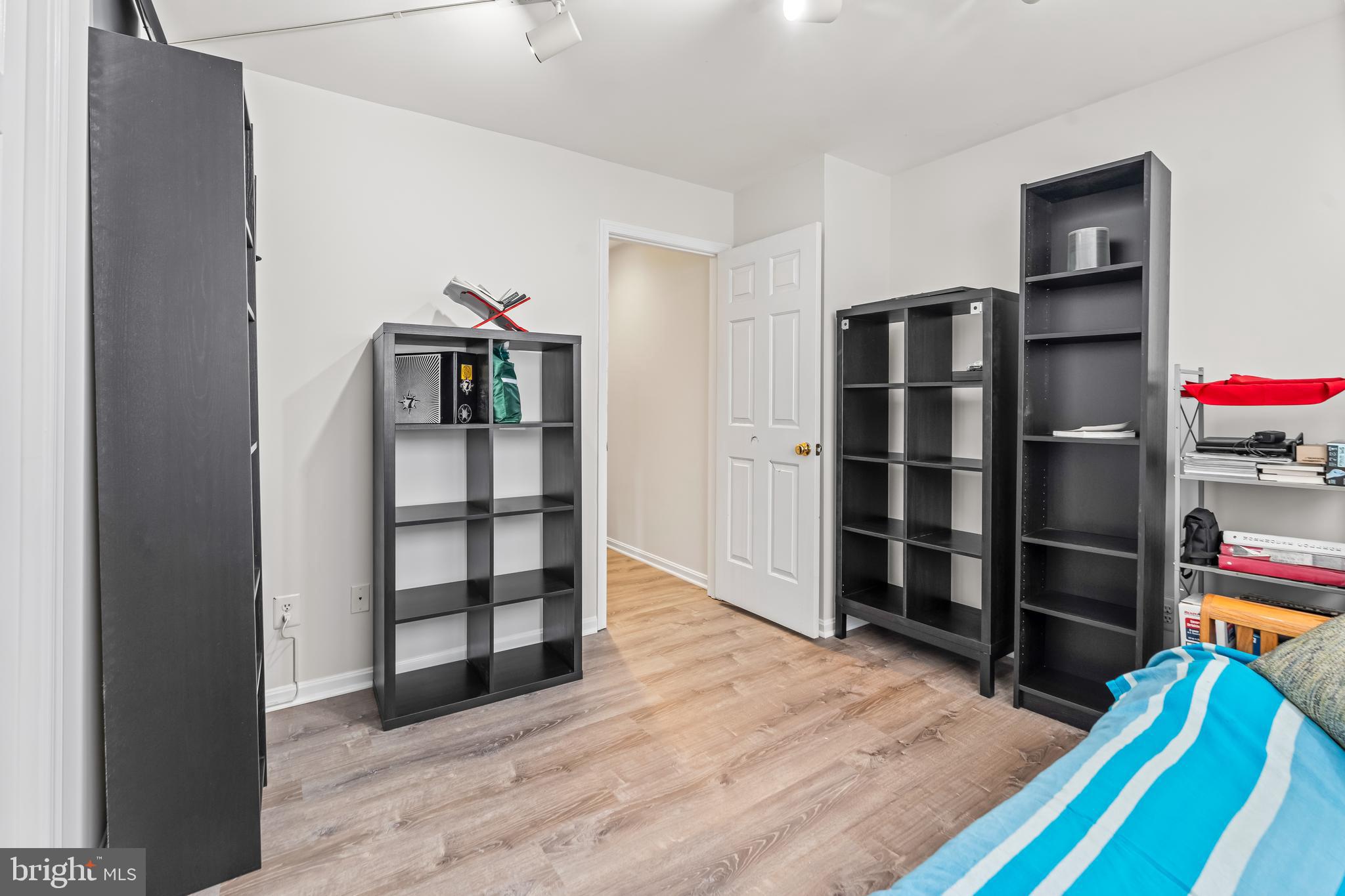 MEADOWGATE - Residential