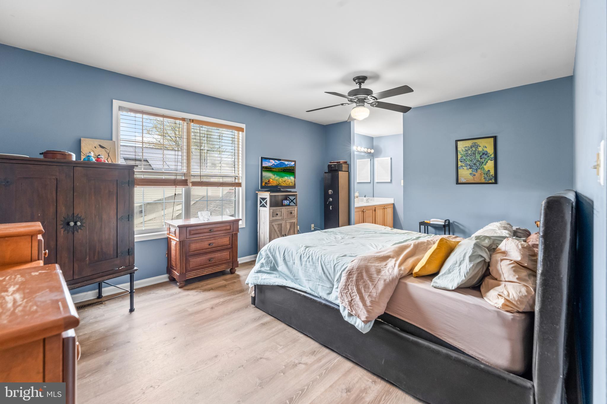 MEADOWGATE - Residential