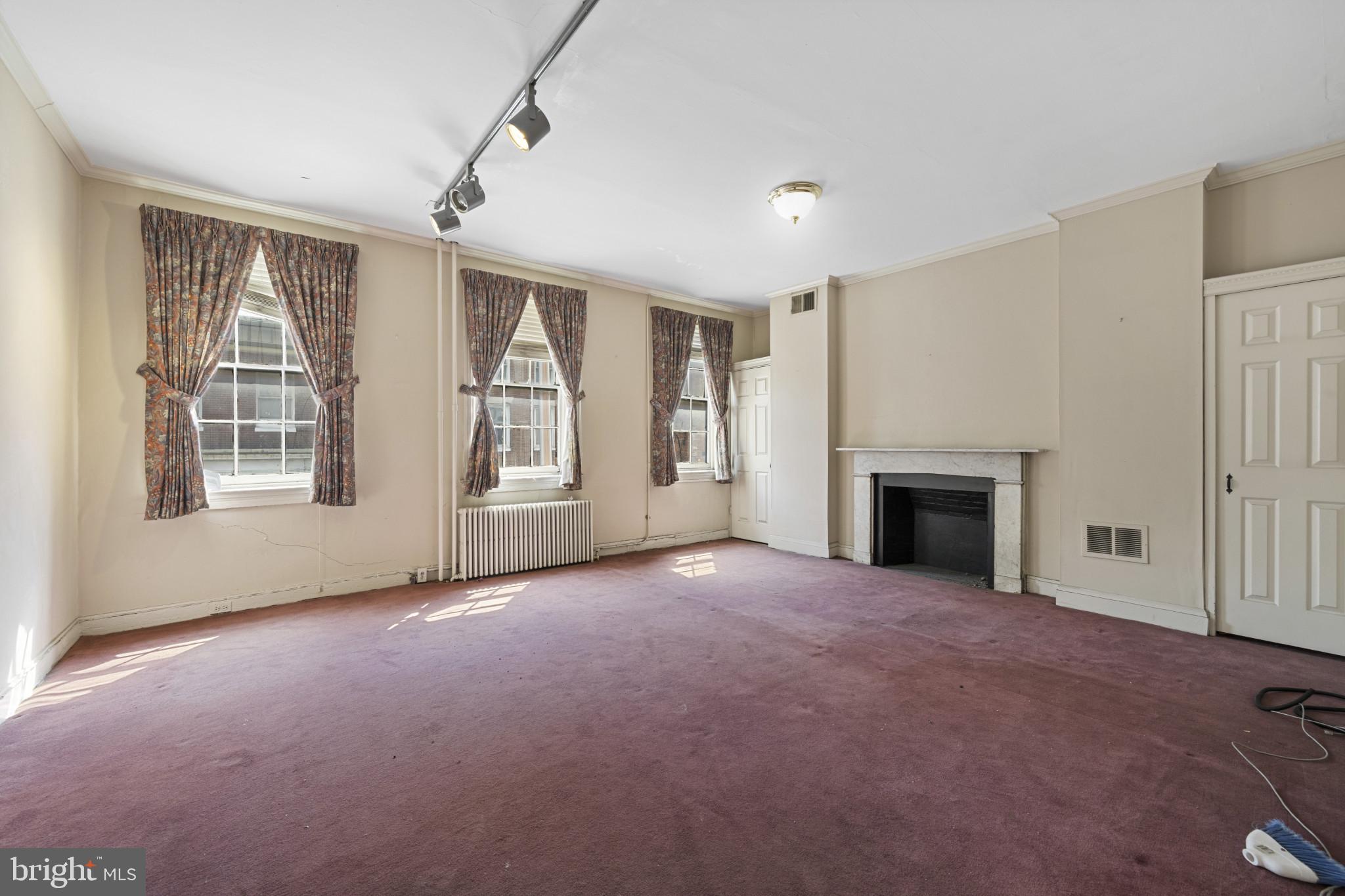 8 E MULBERRY STREET