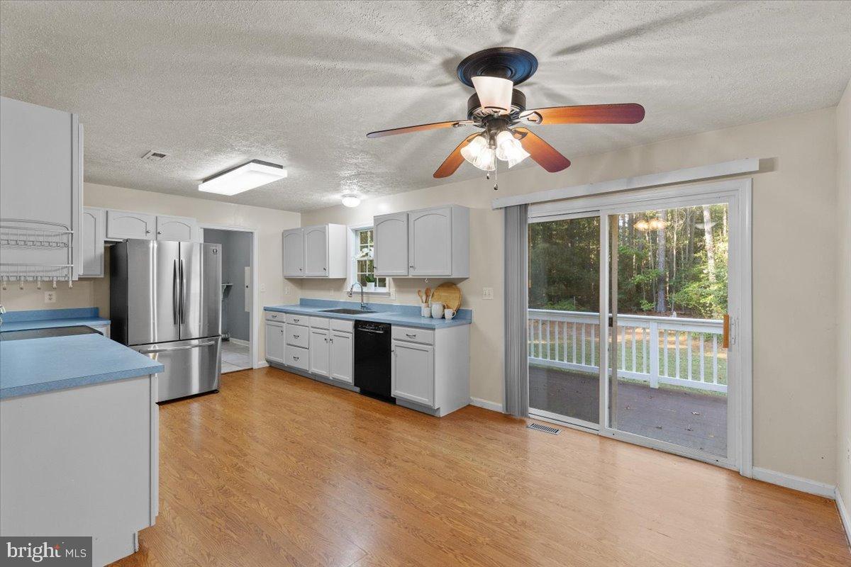 COX'S ENDEAVOR - Residential