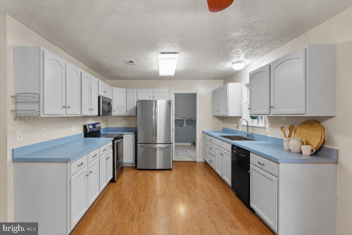 COX'S ENDEAVOR - Residential