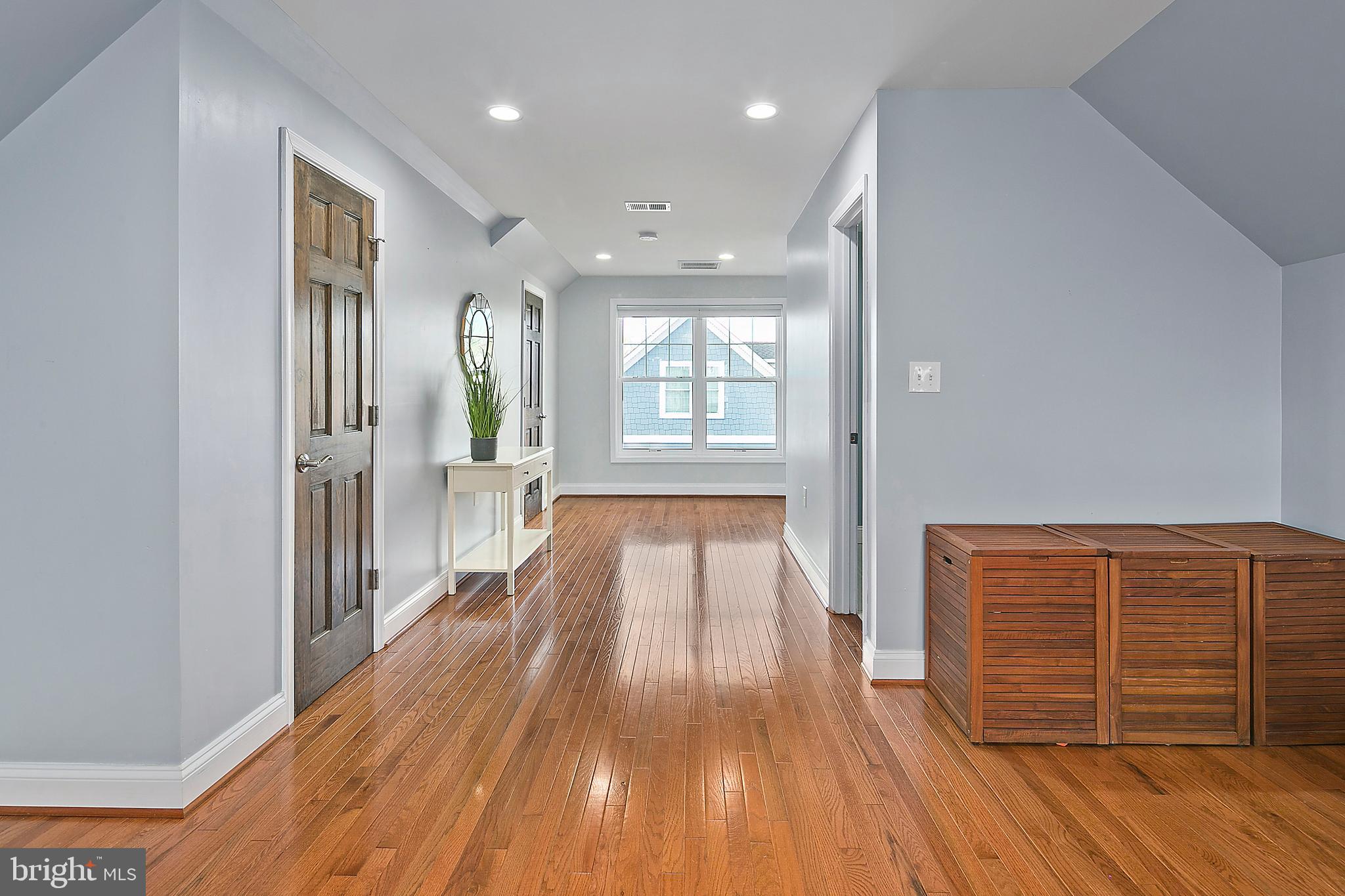 PIMMIT HILLS - Residential