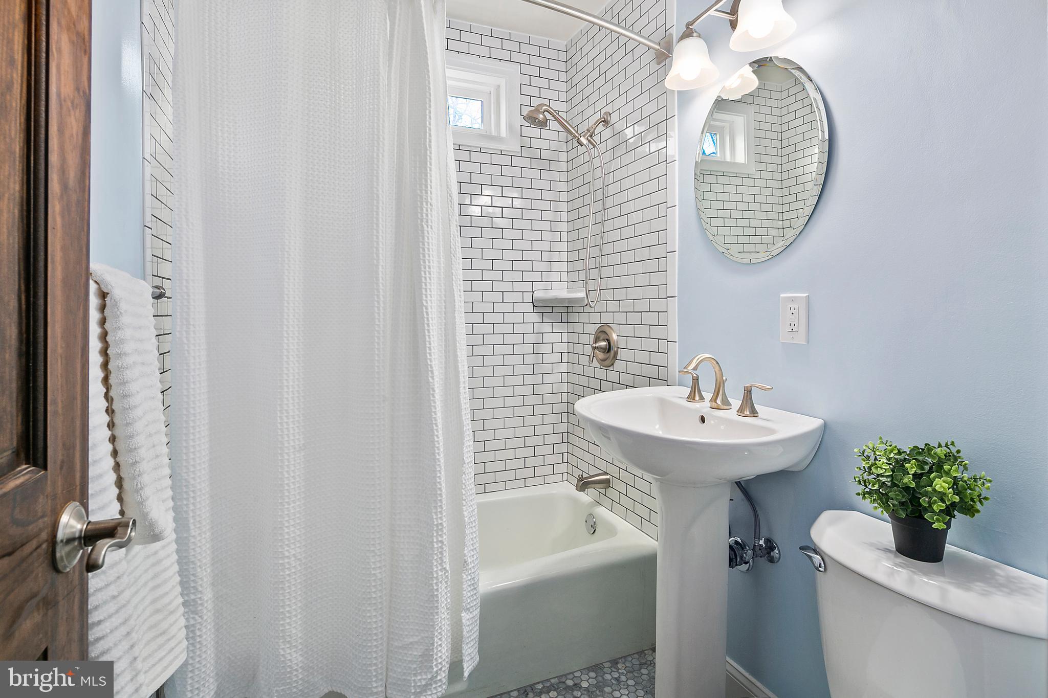 PIMMIT HILLS - Residential