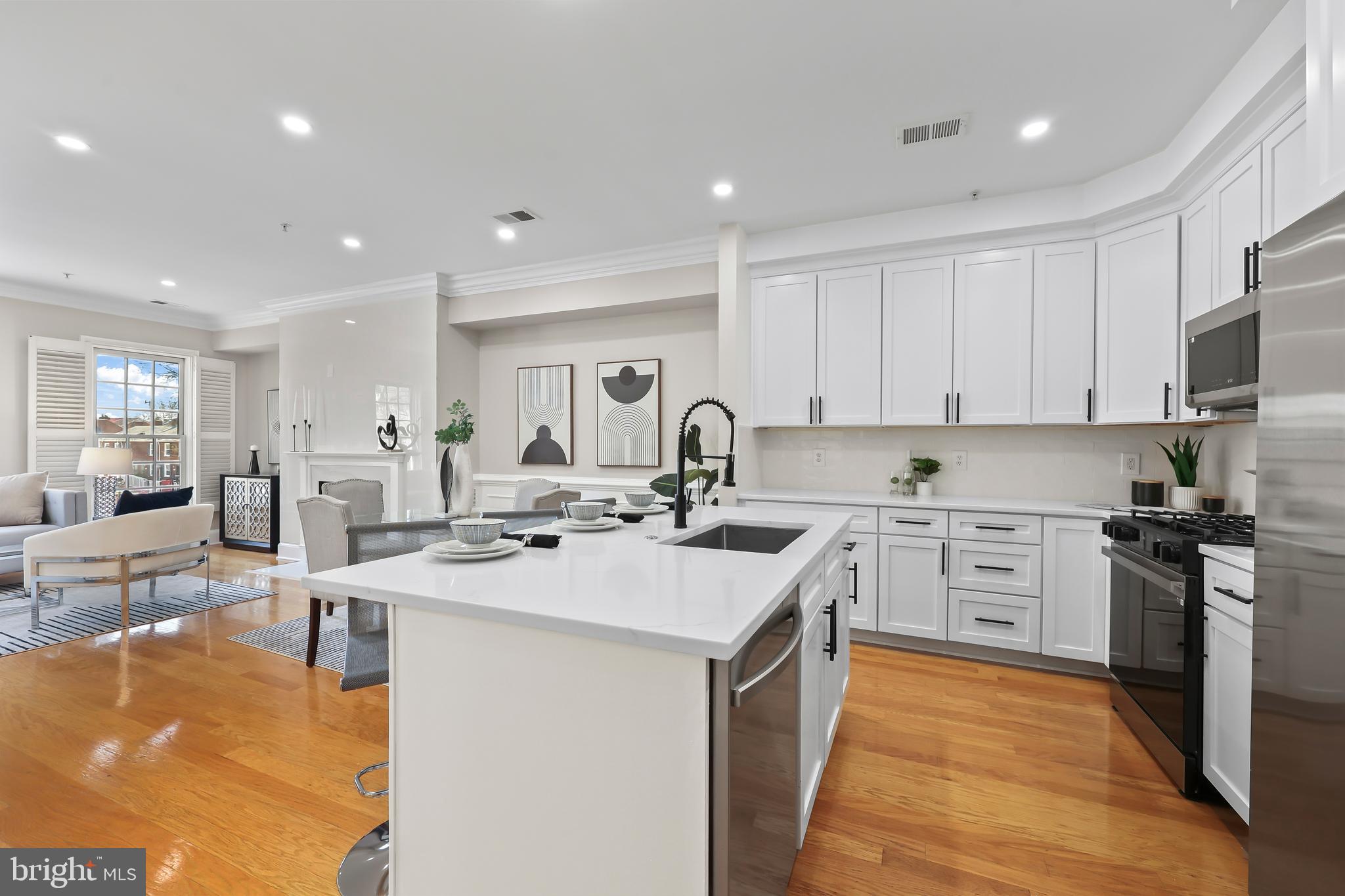 CHATHAM SQUARE - Residential