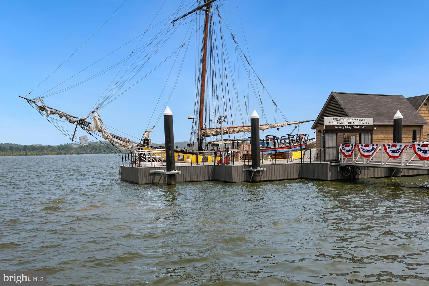 CHATHAM SQUARE - Residential