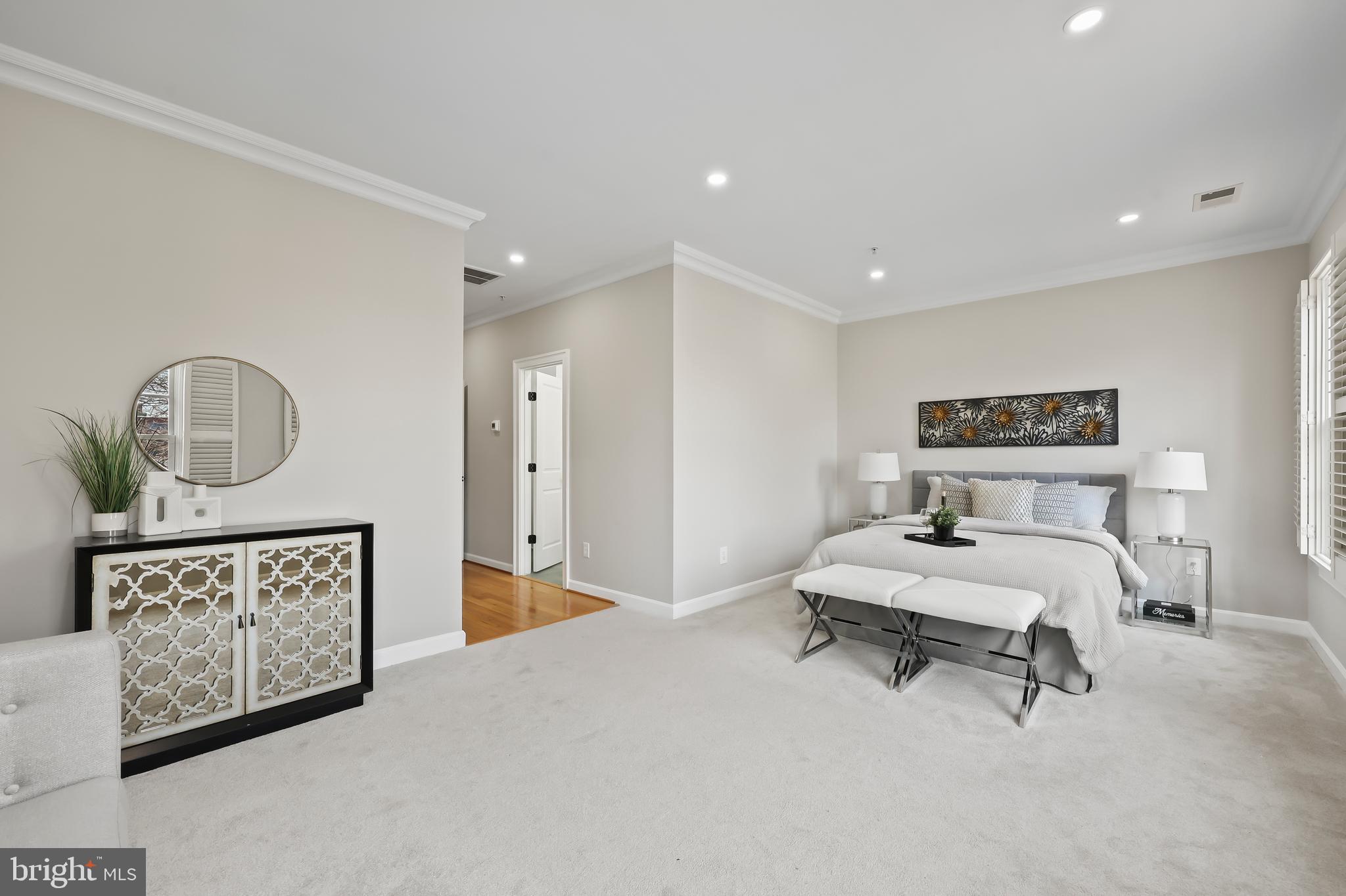 CHATHAM SQUARE - Residential