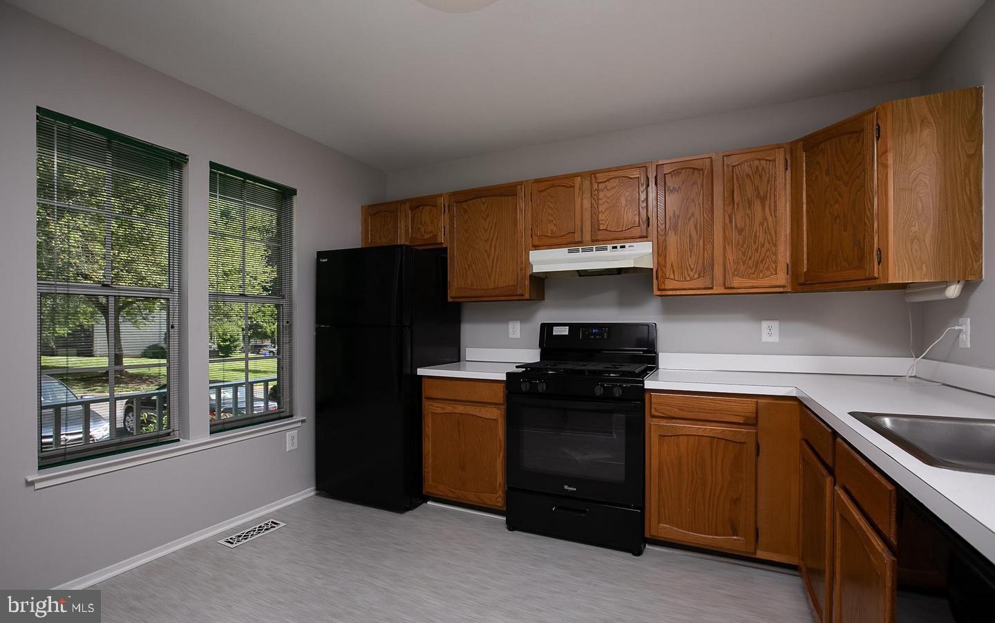 BONIFANT WOODS - Residential Lease