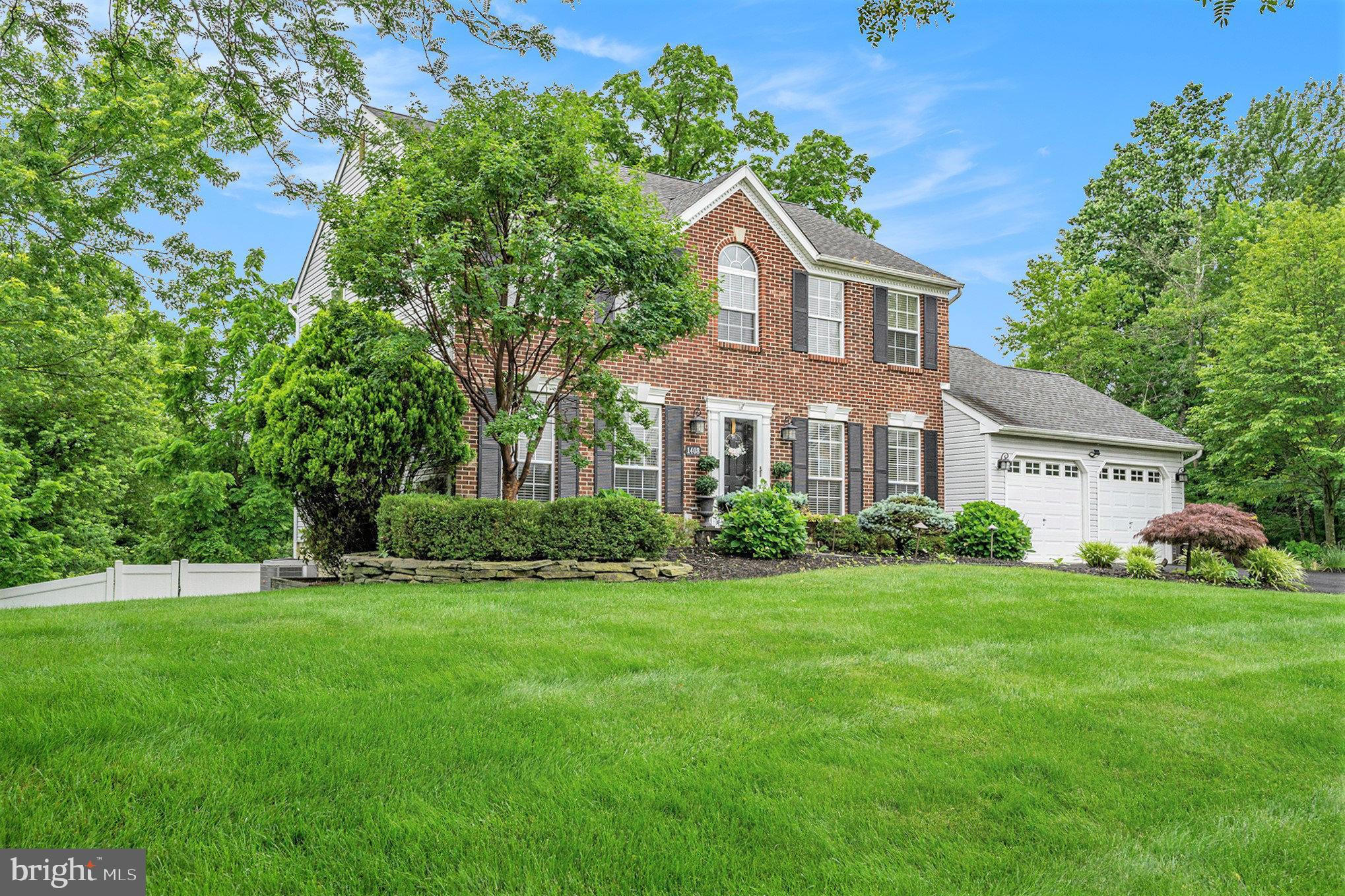 1408 W FERNBROOK DRIVE