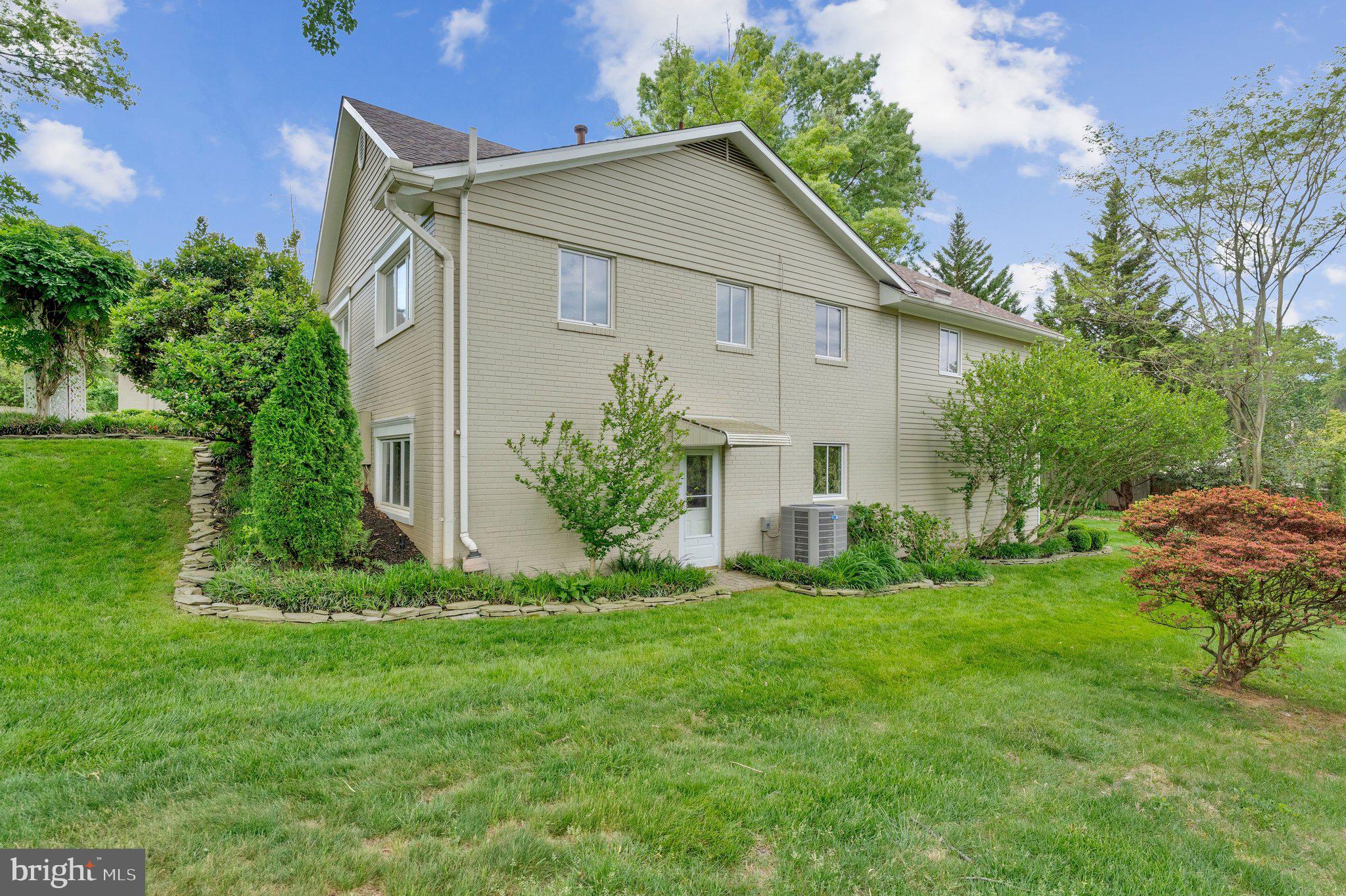 WEST LANGLEY - Residential