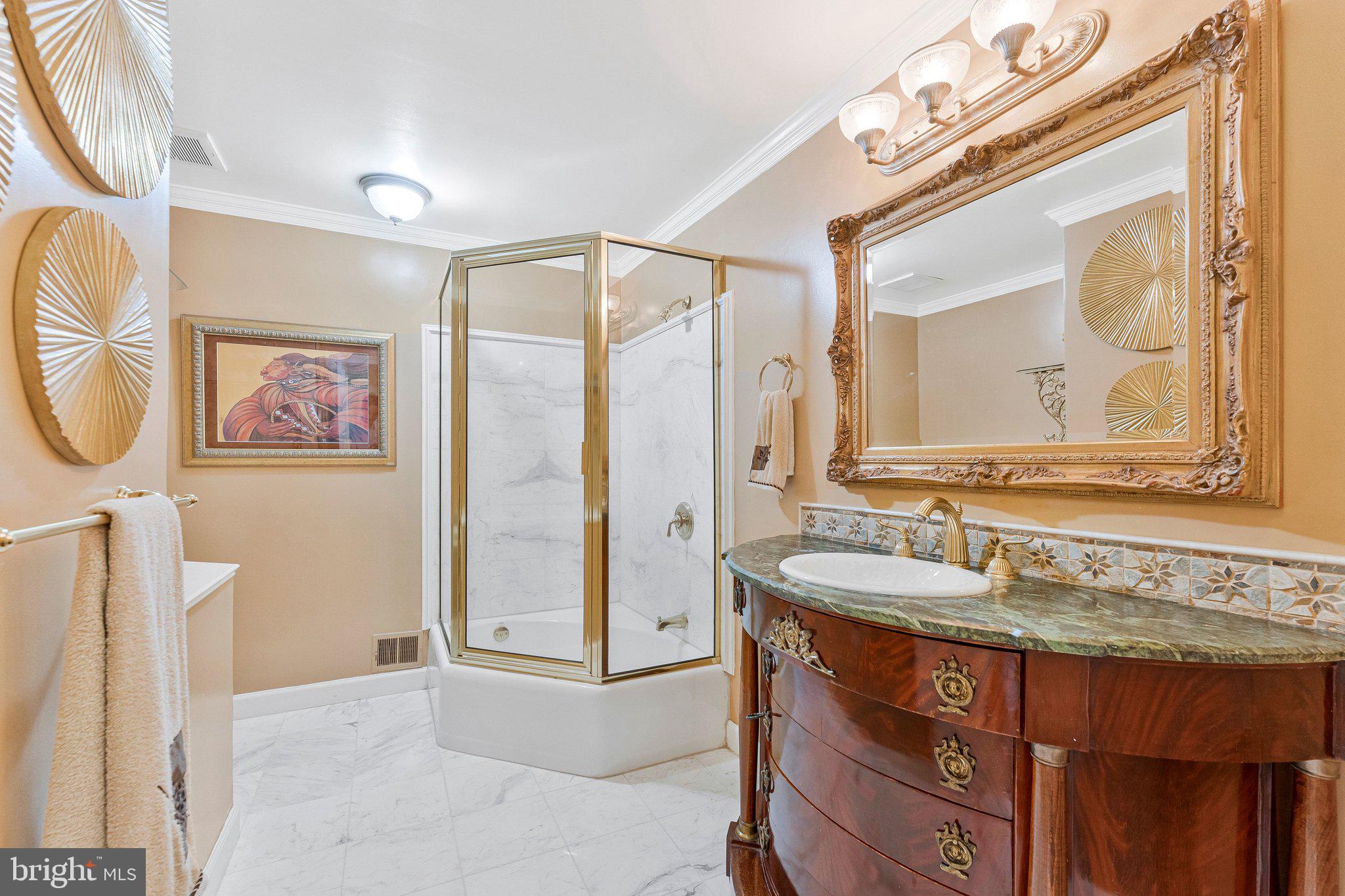 WEST LANGLEY - Residential