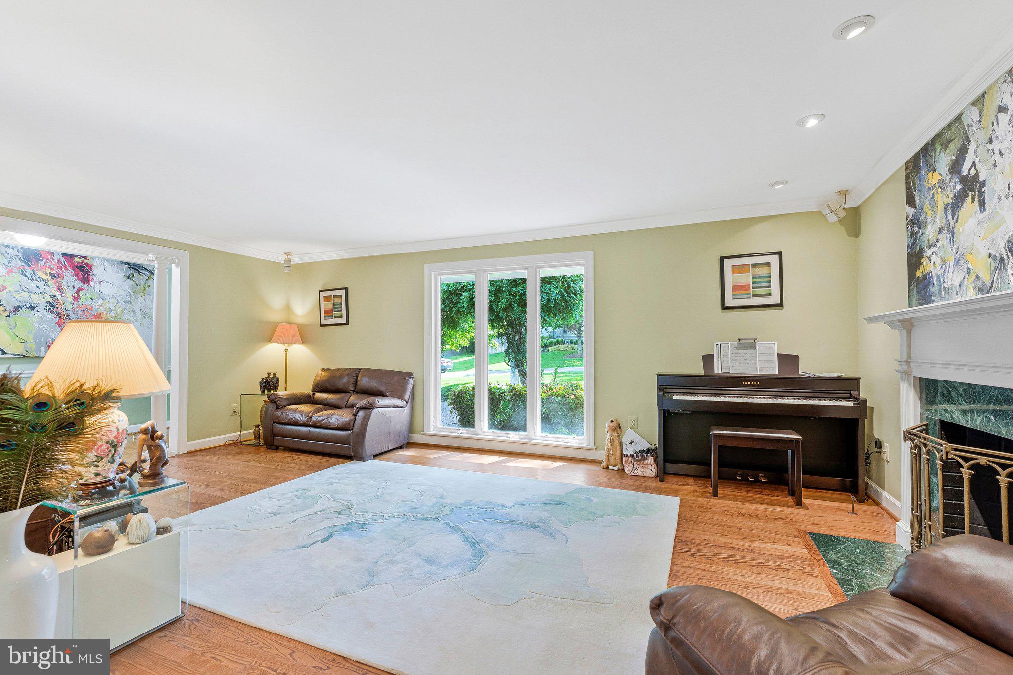 WEST LANGLEY - Residential