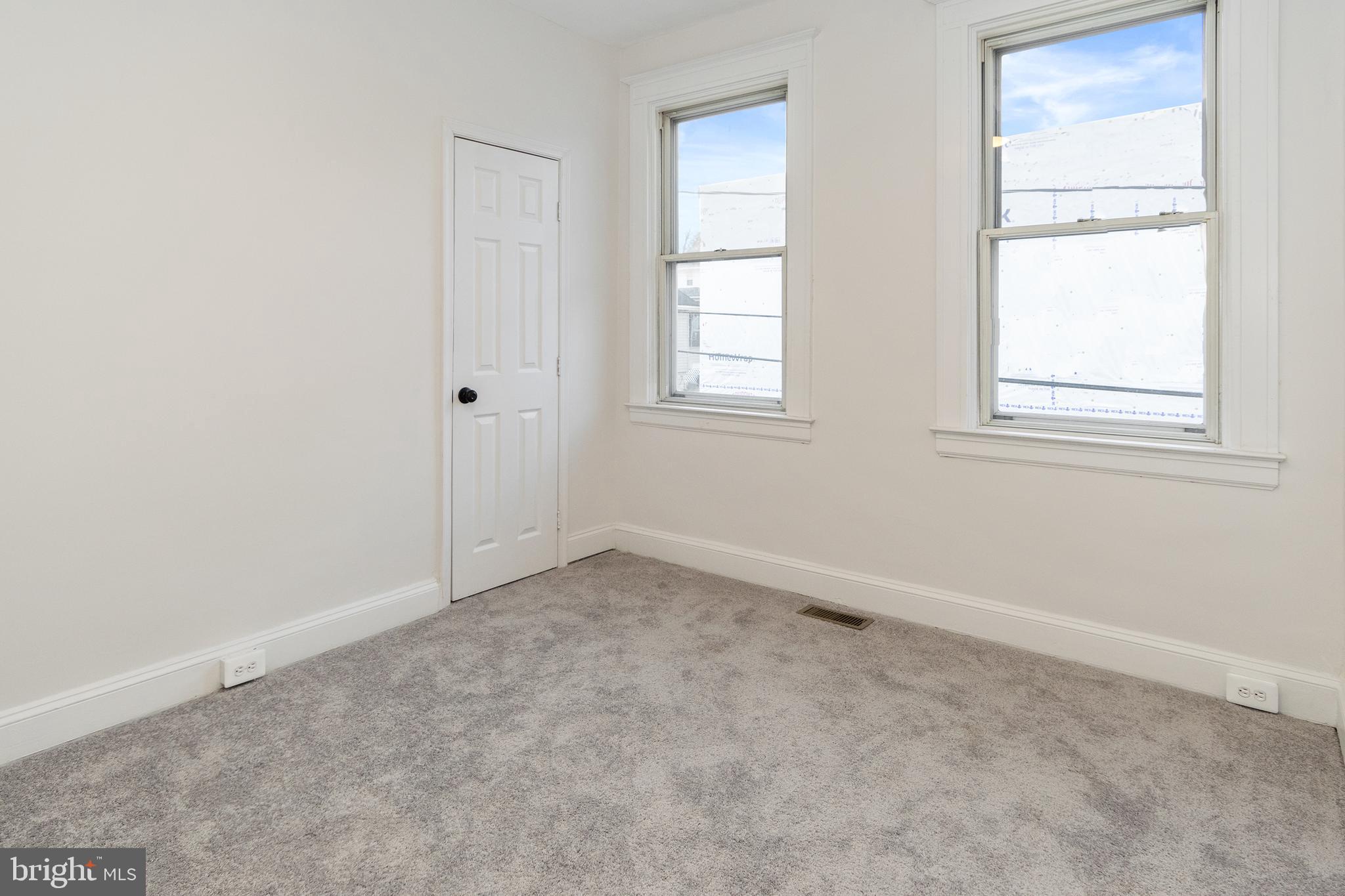 MEDFIELD - Residential