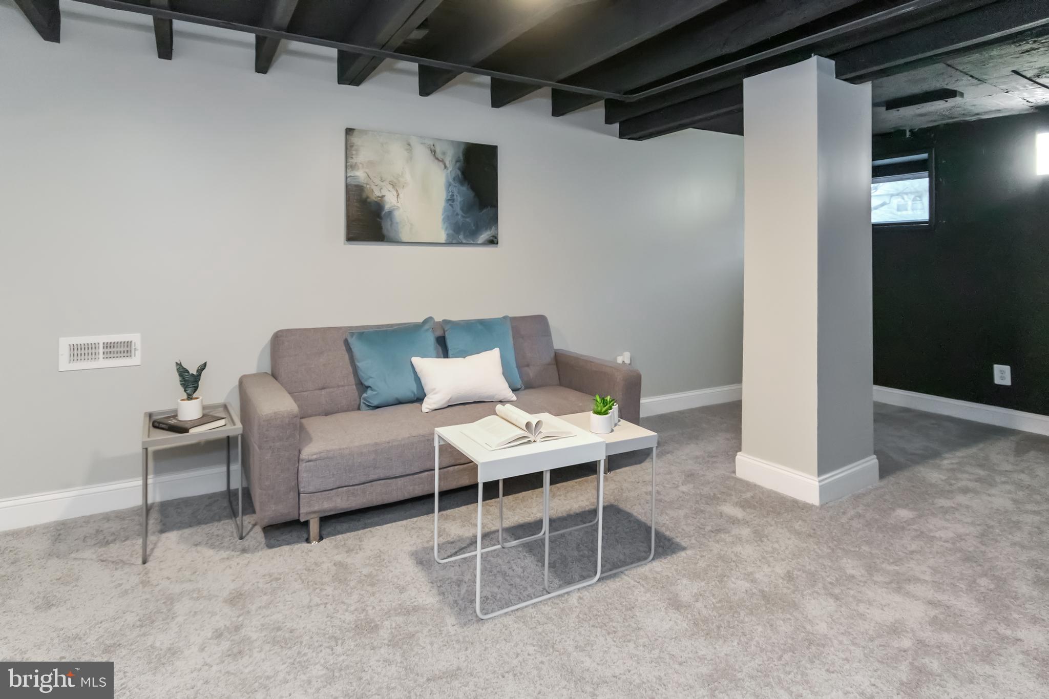 MEDFIELD - Residential