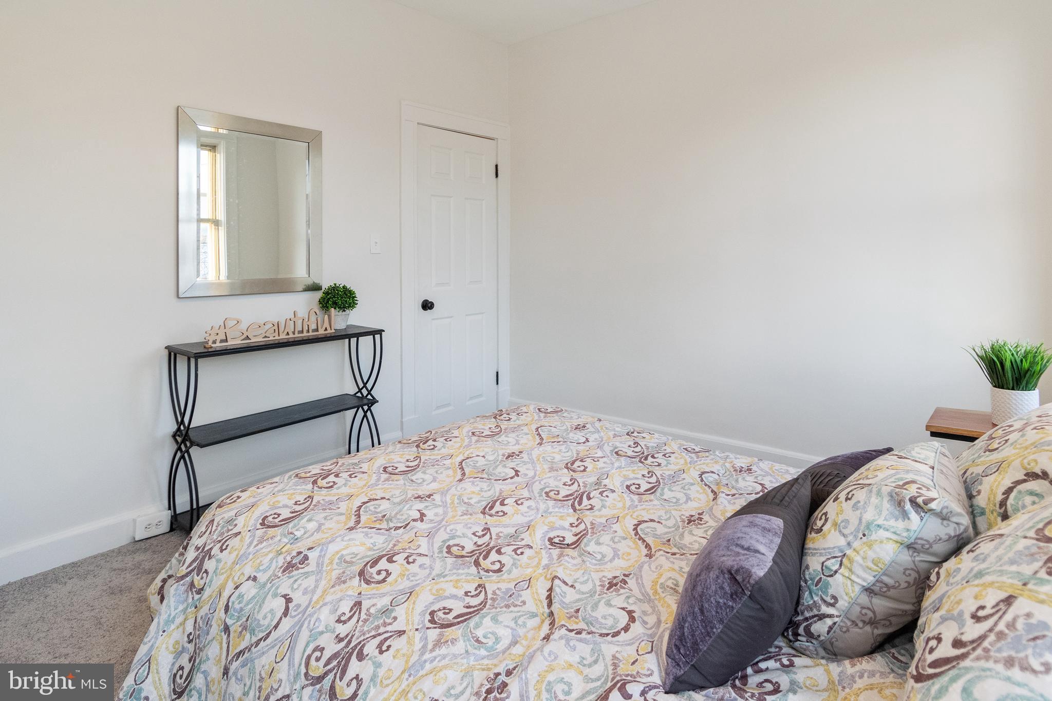 MEDFIELD - Residential