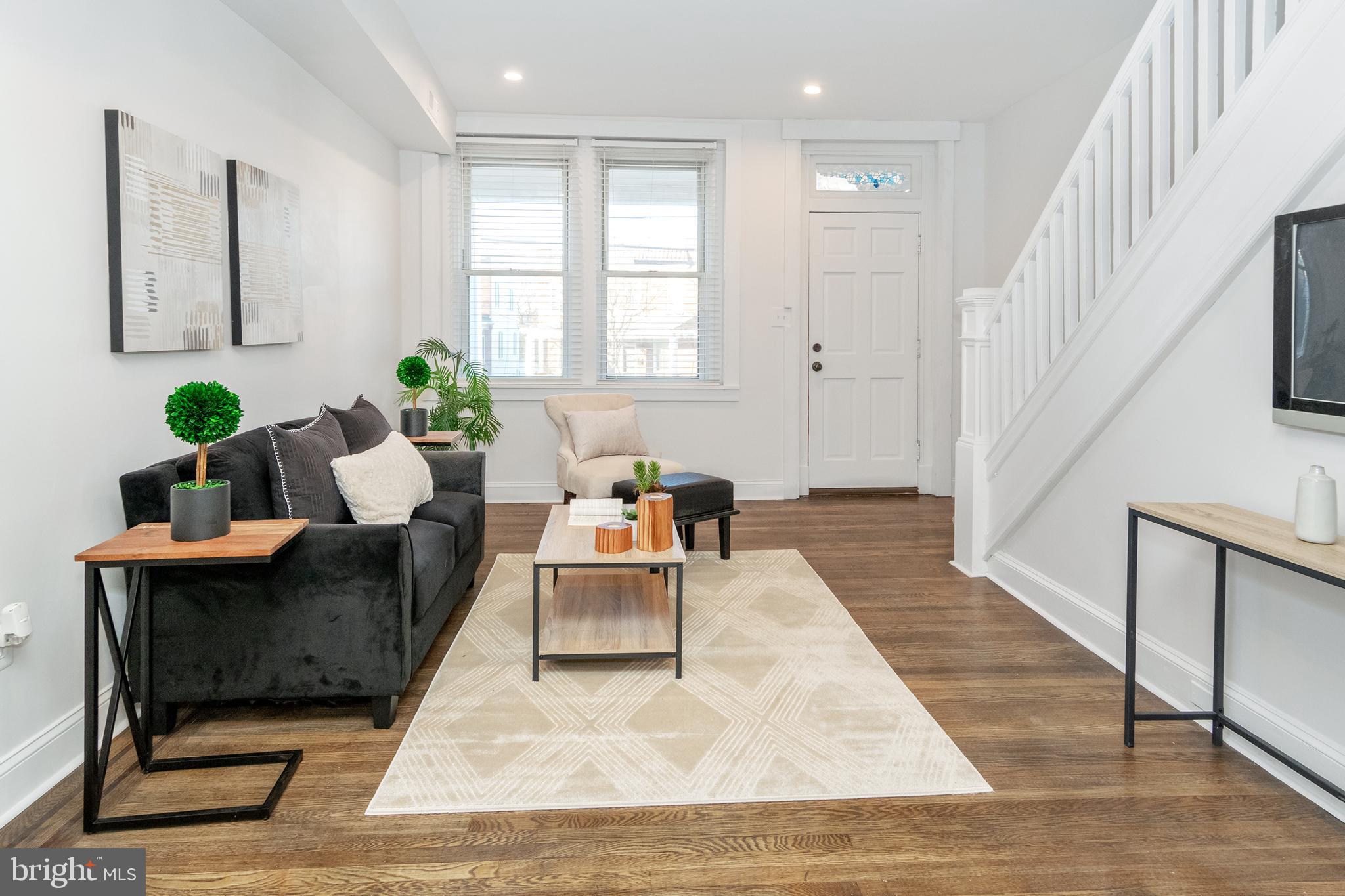 MEDFIELD - Residential