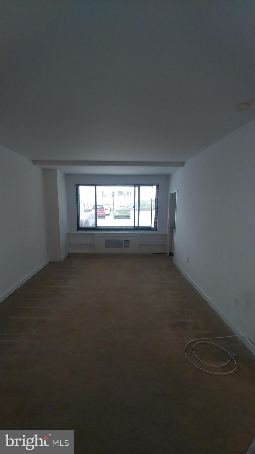 RIVER PLACE EAST - Residential