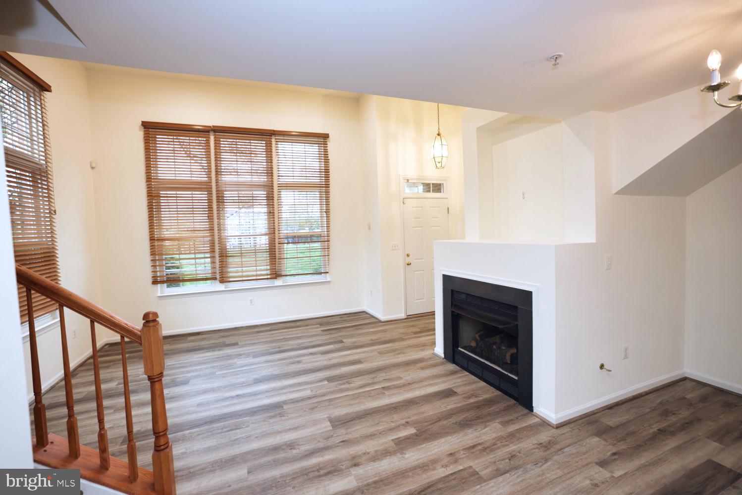 AMBER SPRING CONDOMINIUMS - Residential Lease