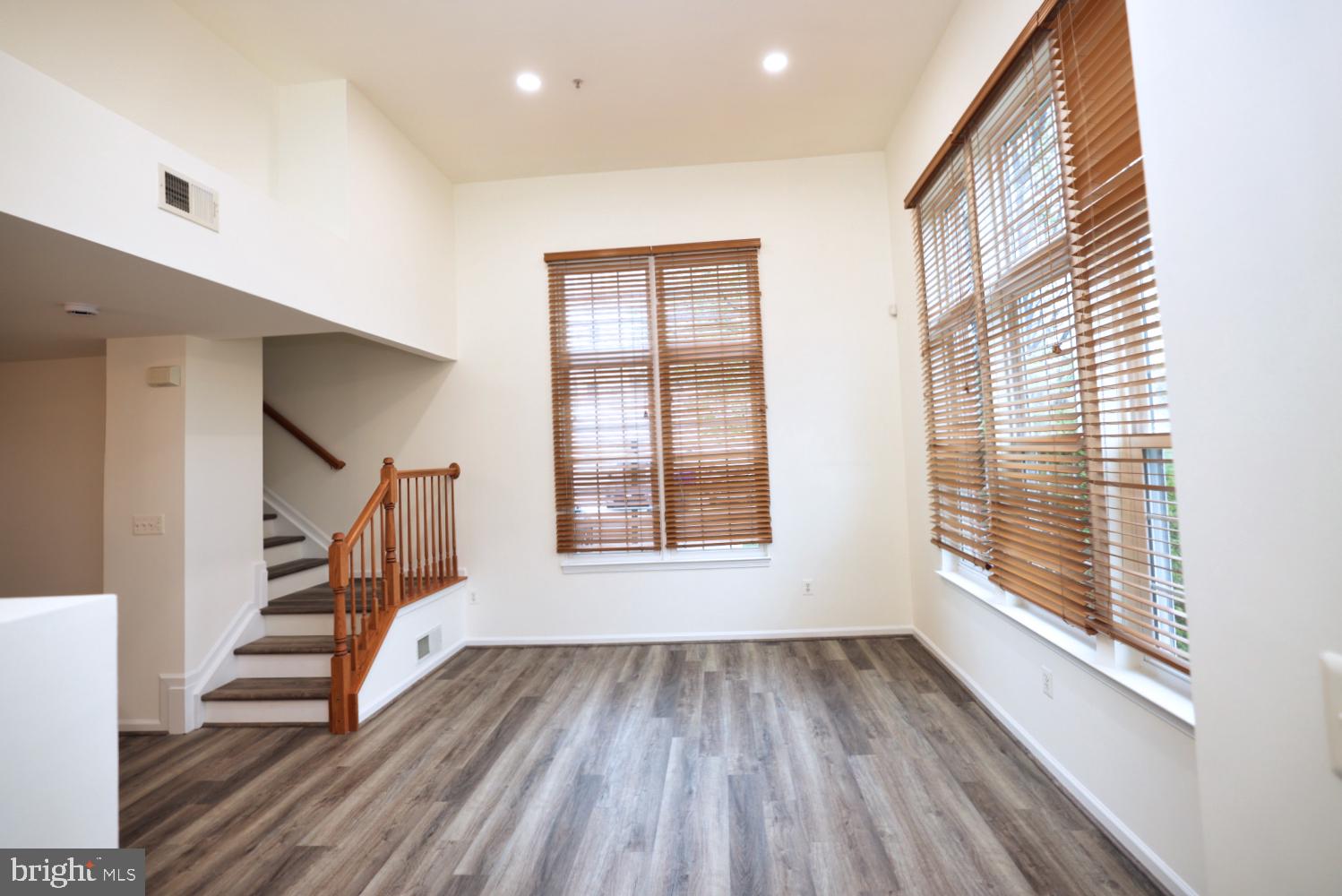 AMBER SPRING CONDOMINIUMS - Residential Lease