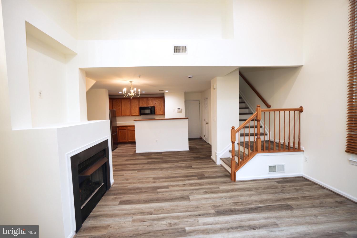 AMBER SPRING CONDOMINIUMS - Residential Lease