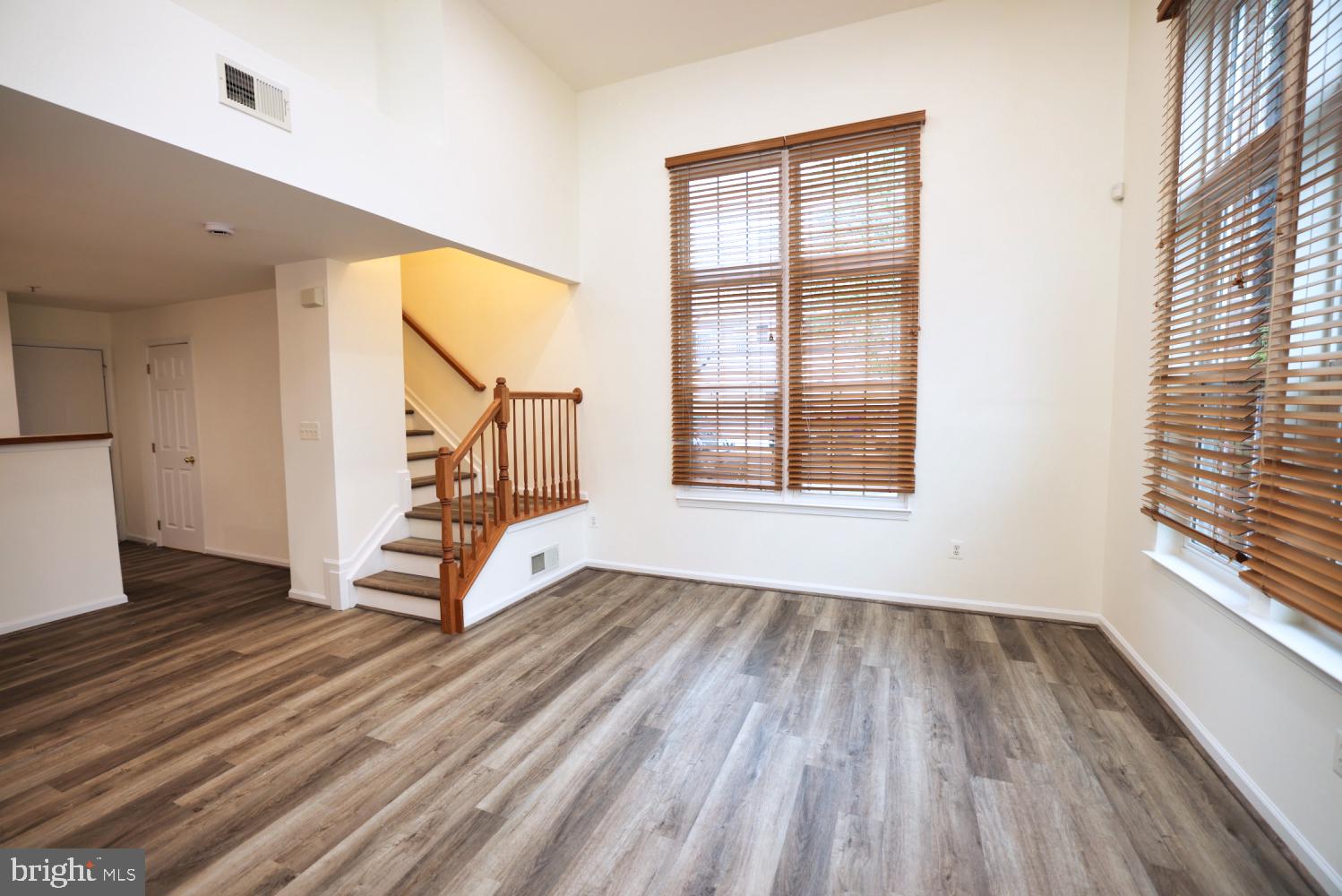 AMBER SPRING CONDOMINIUMS - Residential Lease