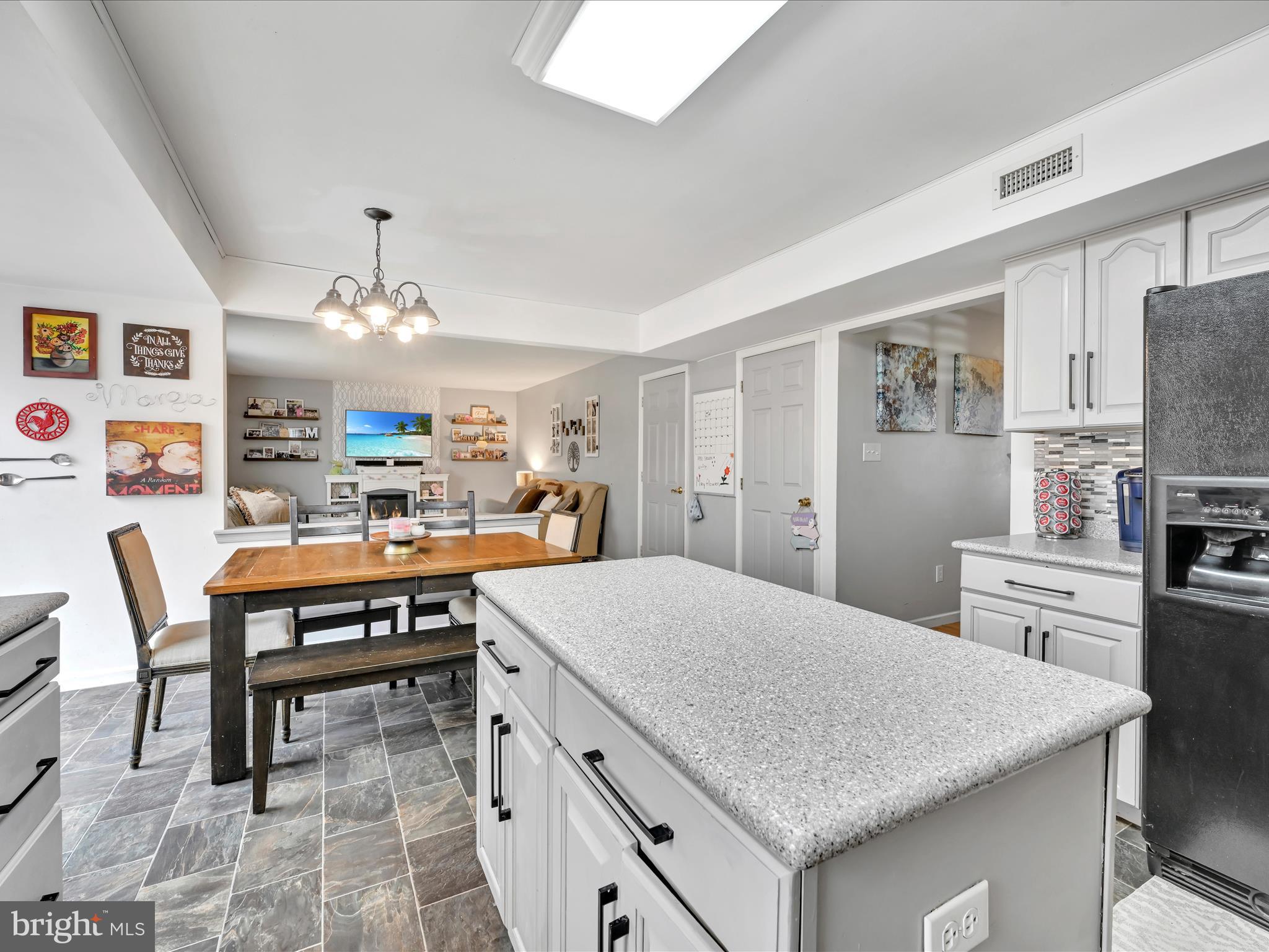 SUNNYSIDE - Residential