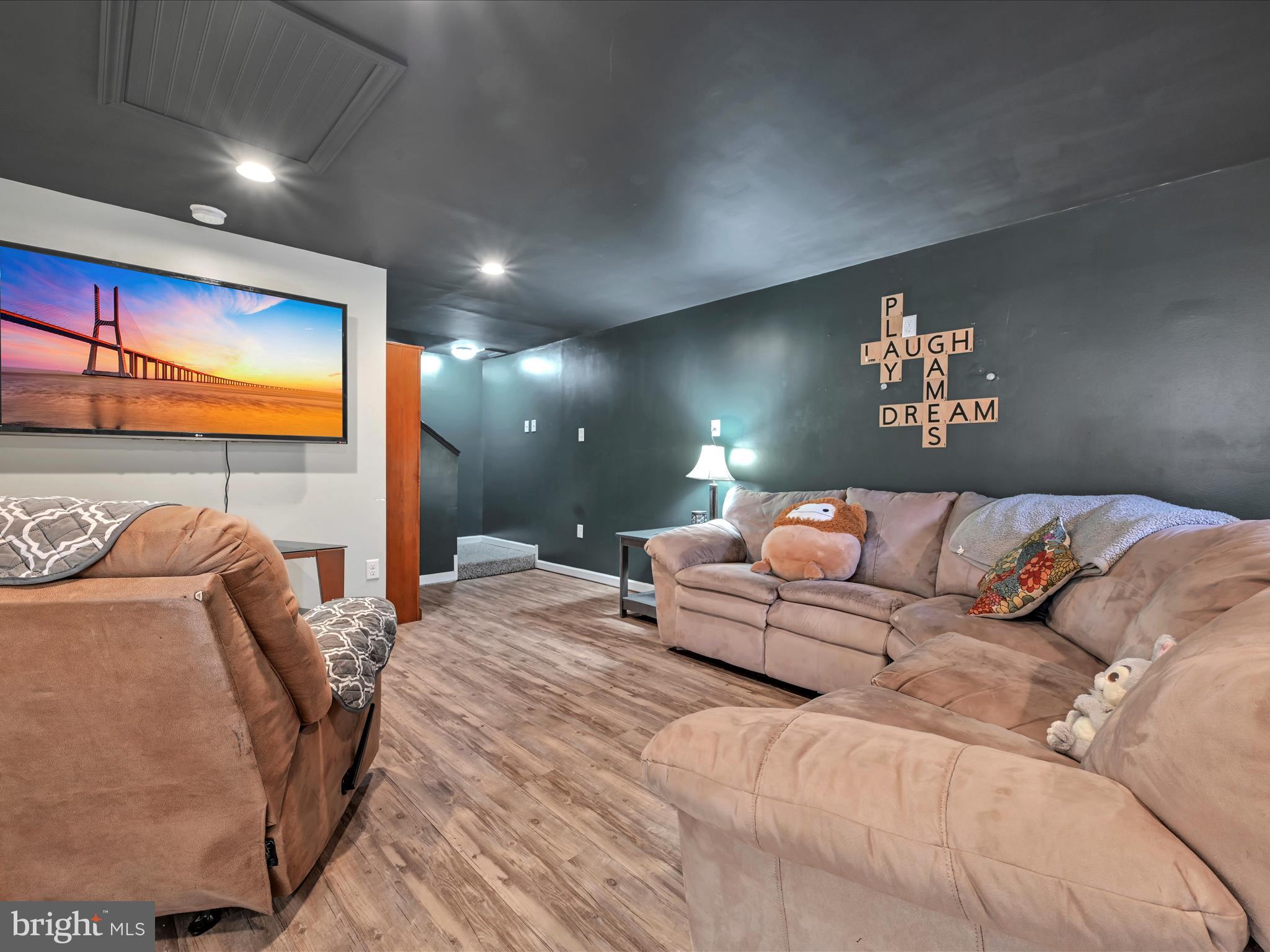 SUNNYSIDE - Residential