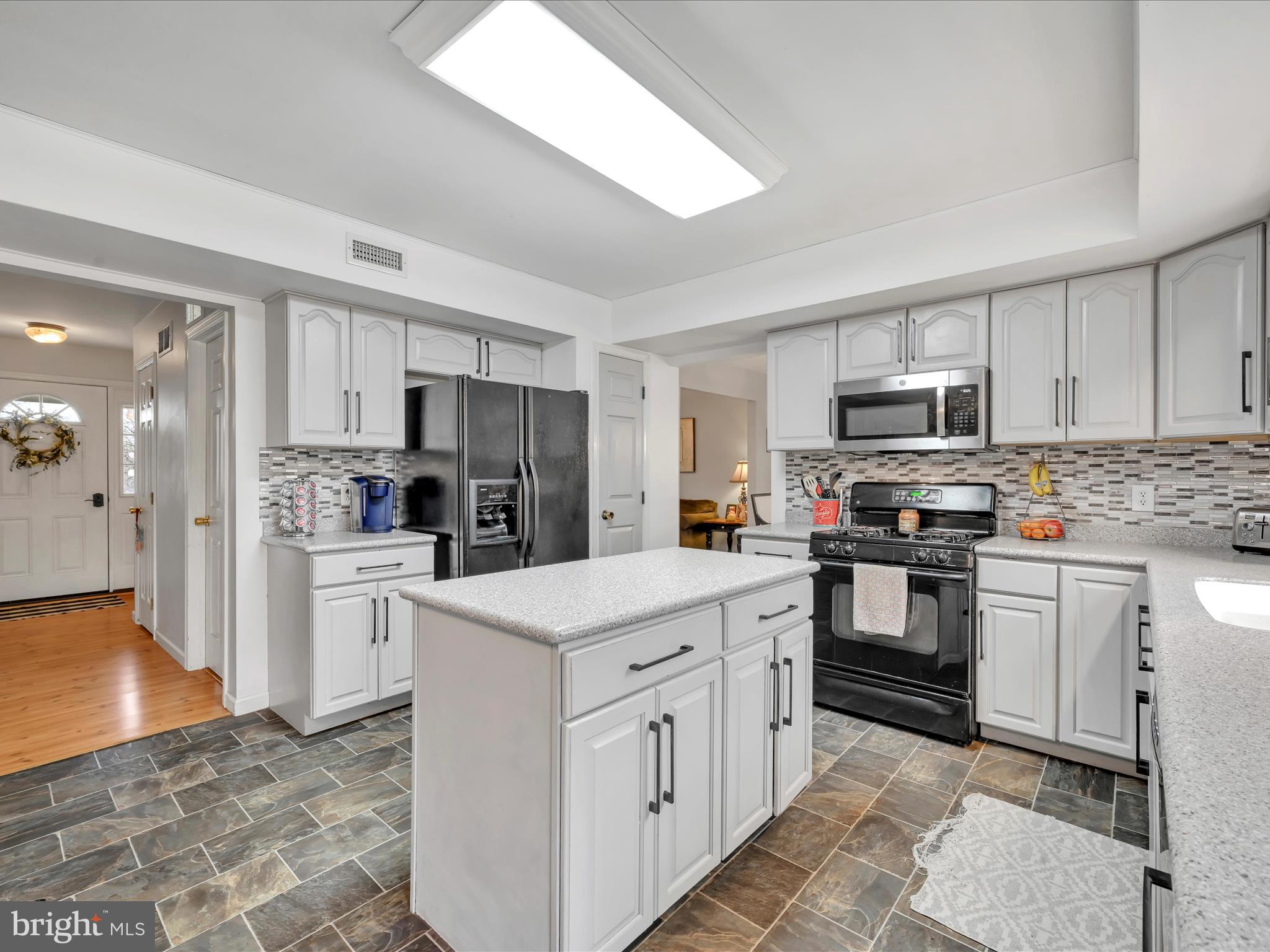 SUNNYSIDE - Residential