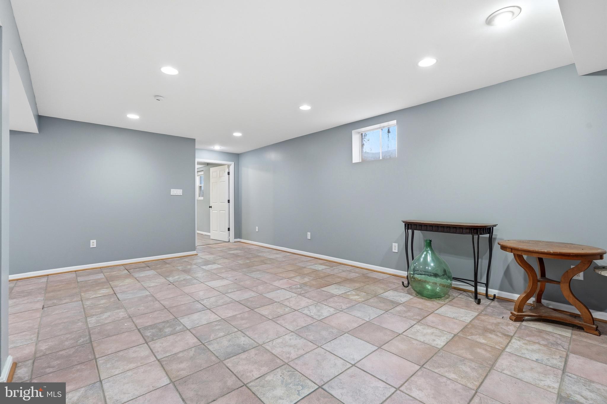 SHERWOOD FOREST - Residential