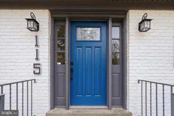 SHERWOOD FOREST - Residential