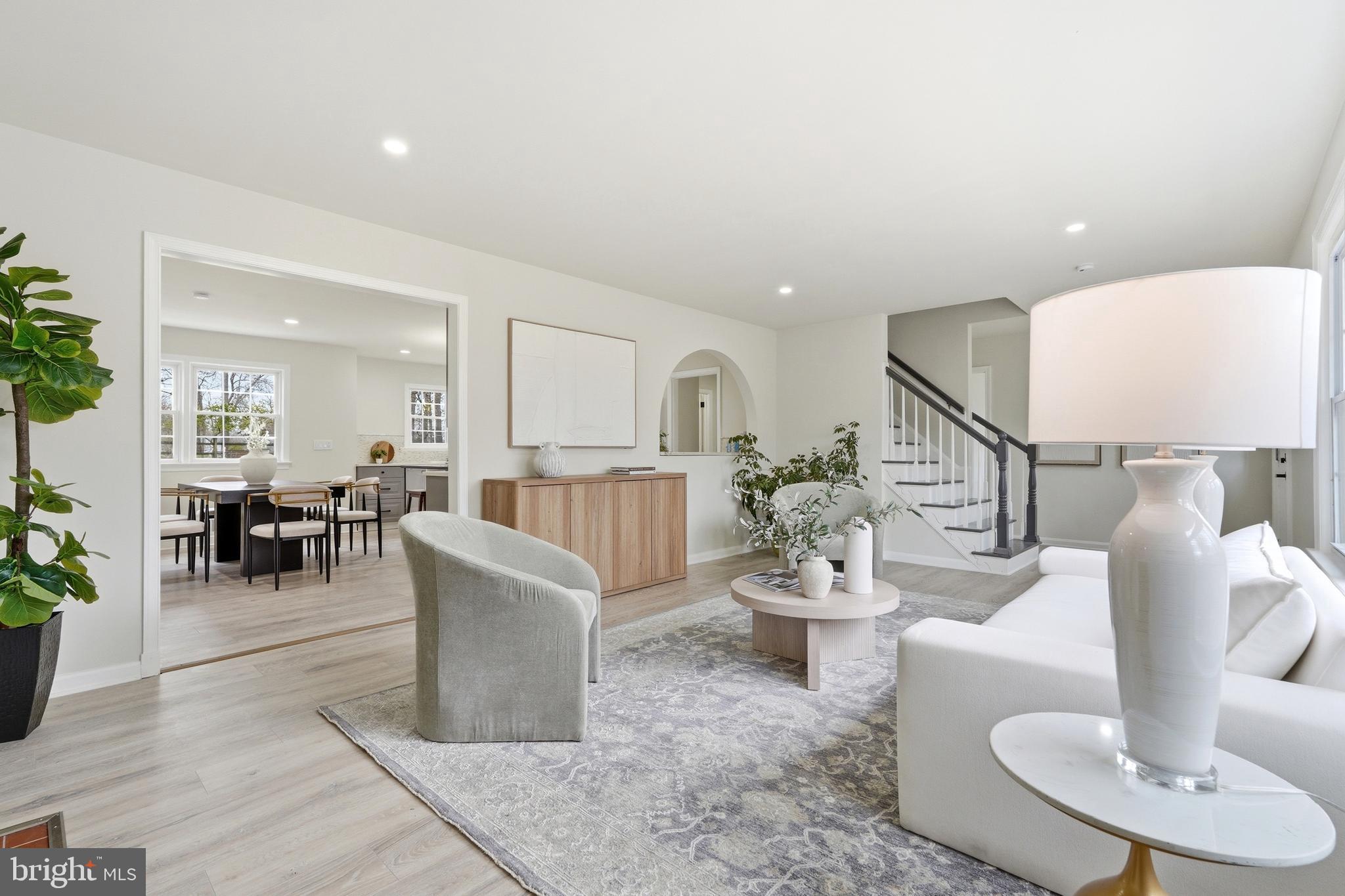 SHERWOOD FOREST - Residential