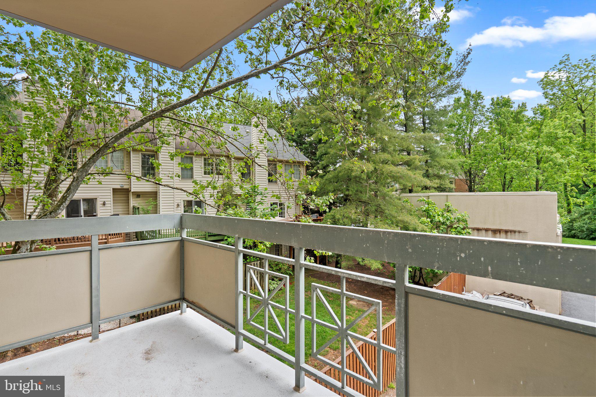 WHITLEY PARK CONDOMINIUM - Residential