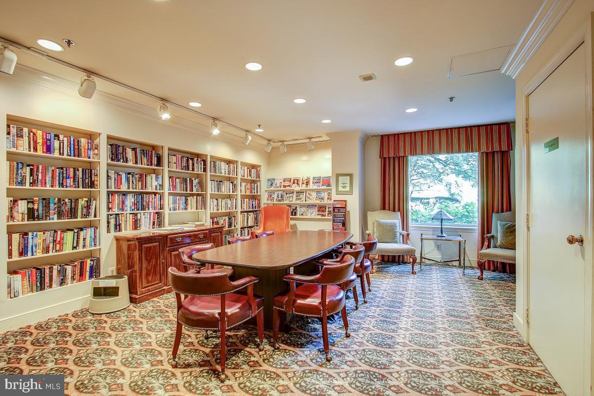 WHITLEY PARK CONDOMINIUM - Residential