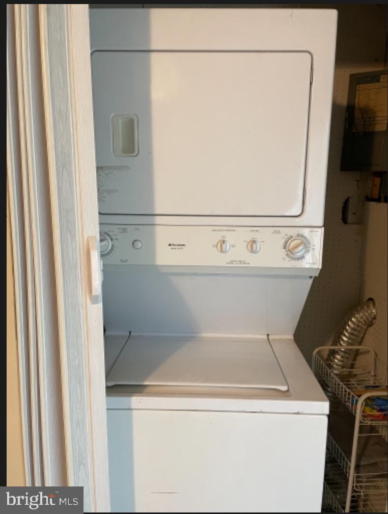 GEORGETOWN VILLAGE - Residential Lease