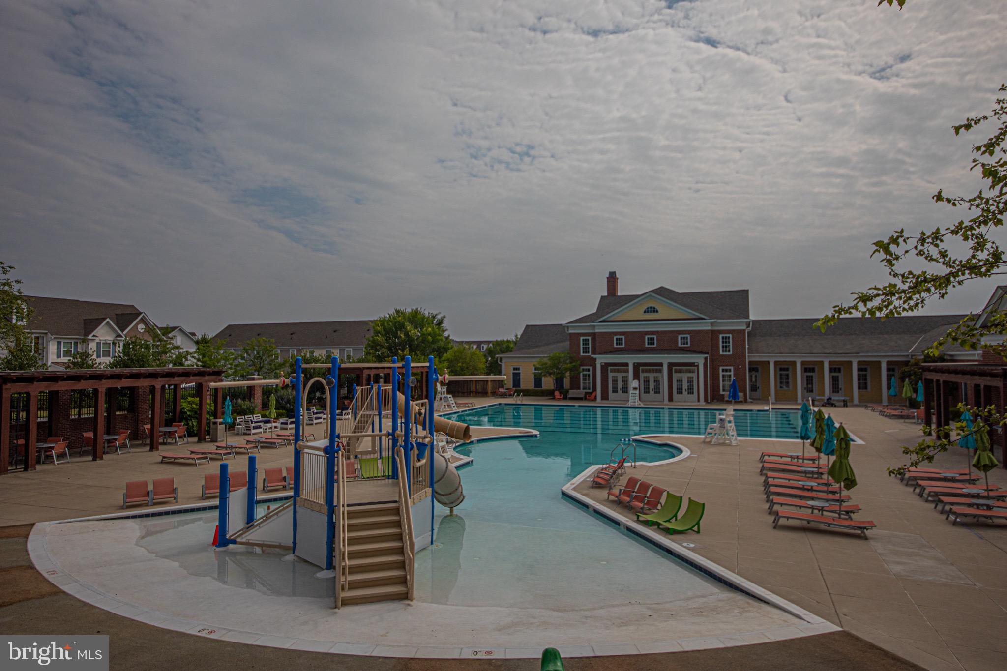 LADYSMITH VILLAGE - Residential