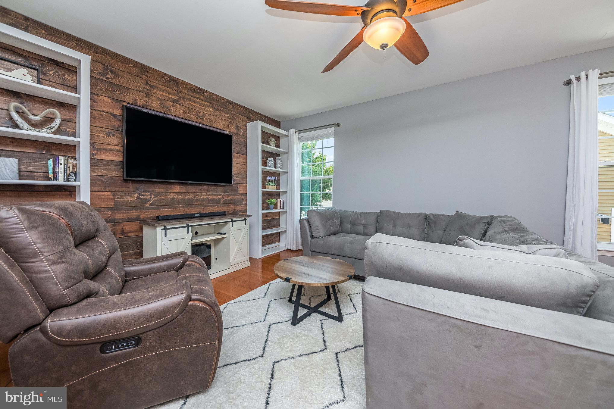 LADYSMITH VILLAGE - Residential