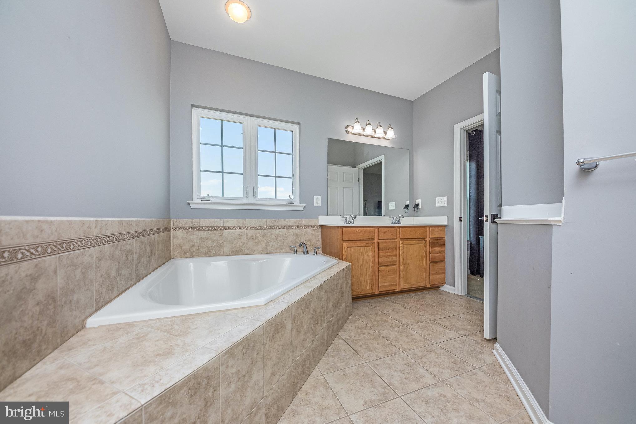 LADYSMITH VILLAGE - Residential