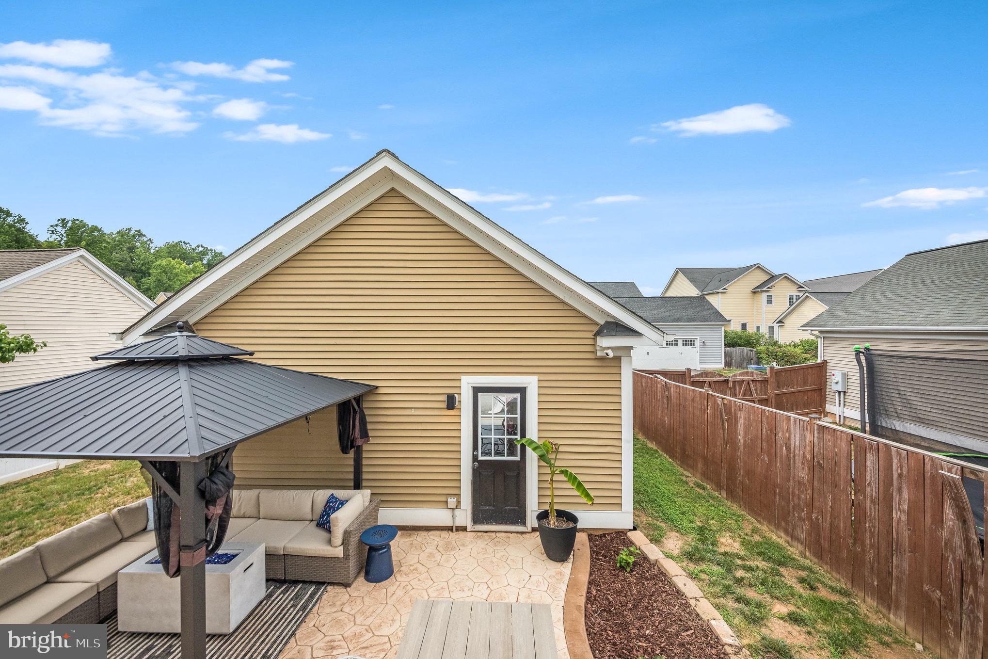 LADYSMITH VILLAGE - Residential