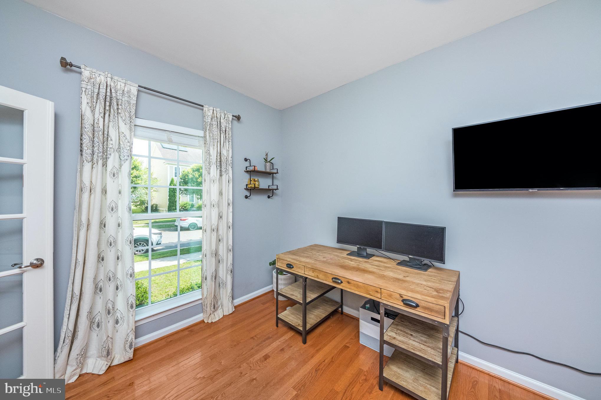 LADYSMITH VILLAGE - Residential