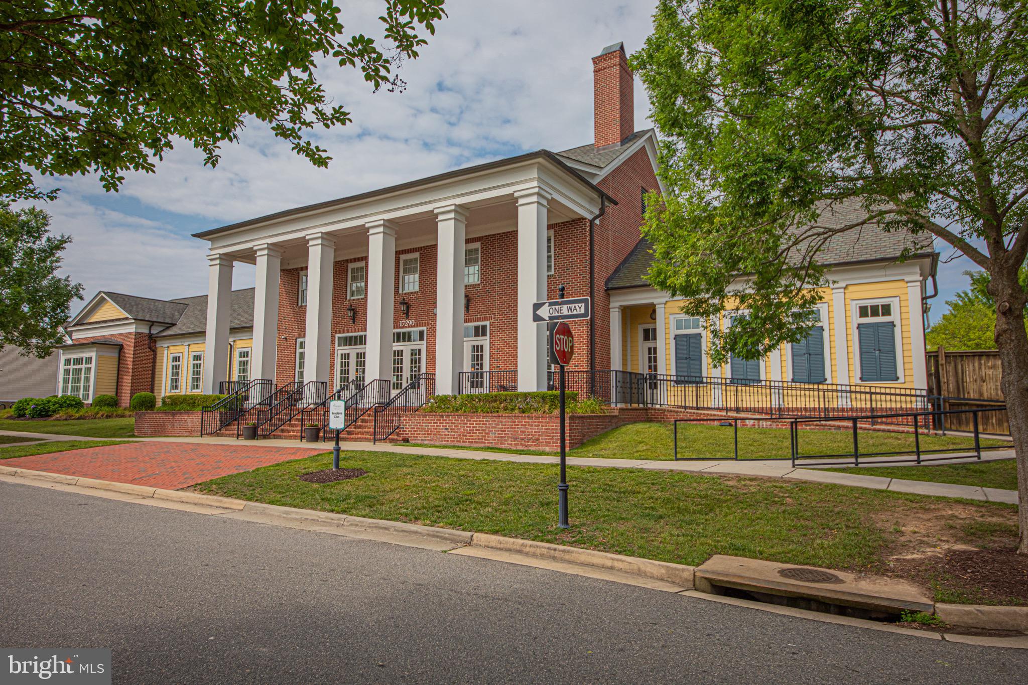 LADYSMITH VILLAGE - Residential