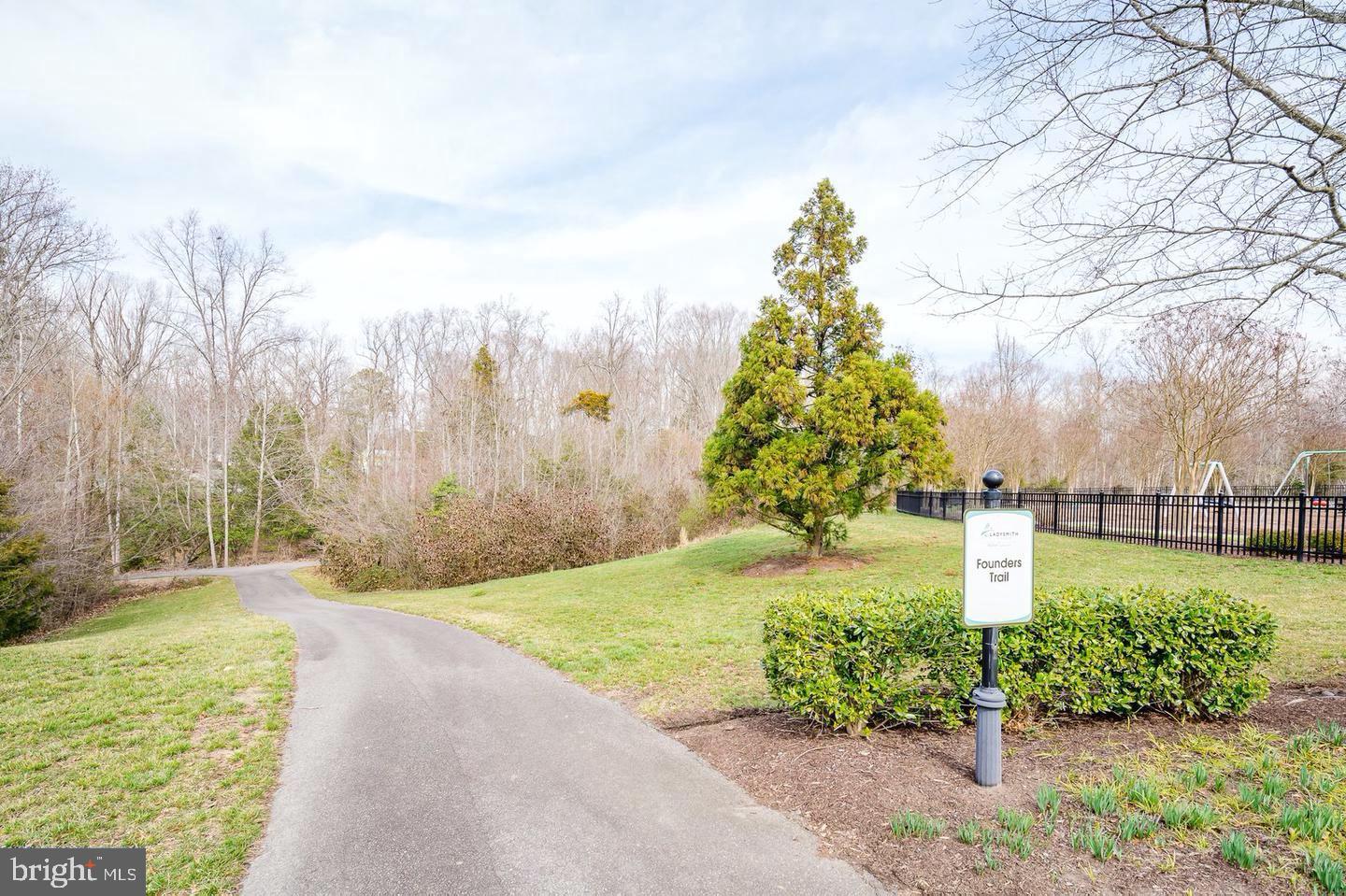 LADYSMITH VILLAGE - Residential