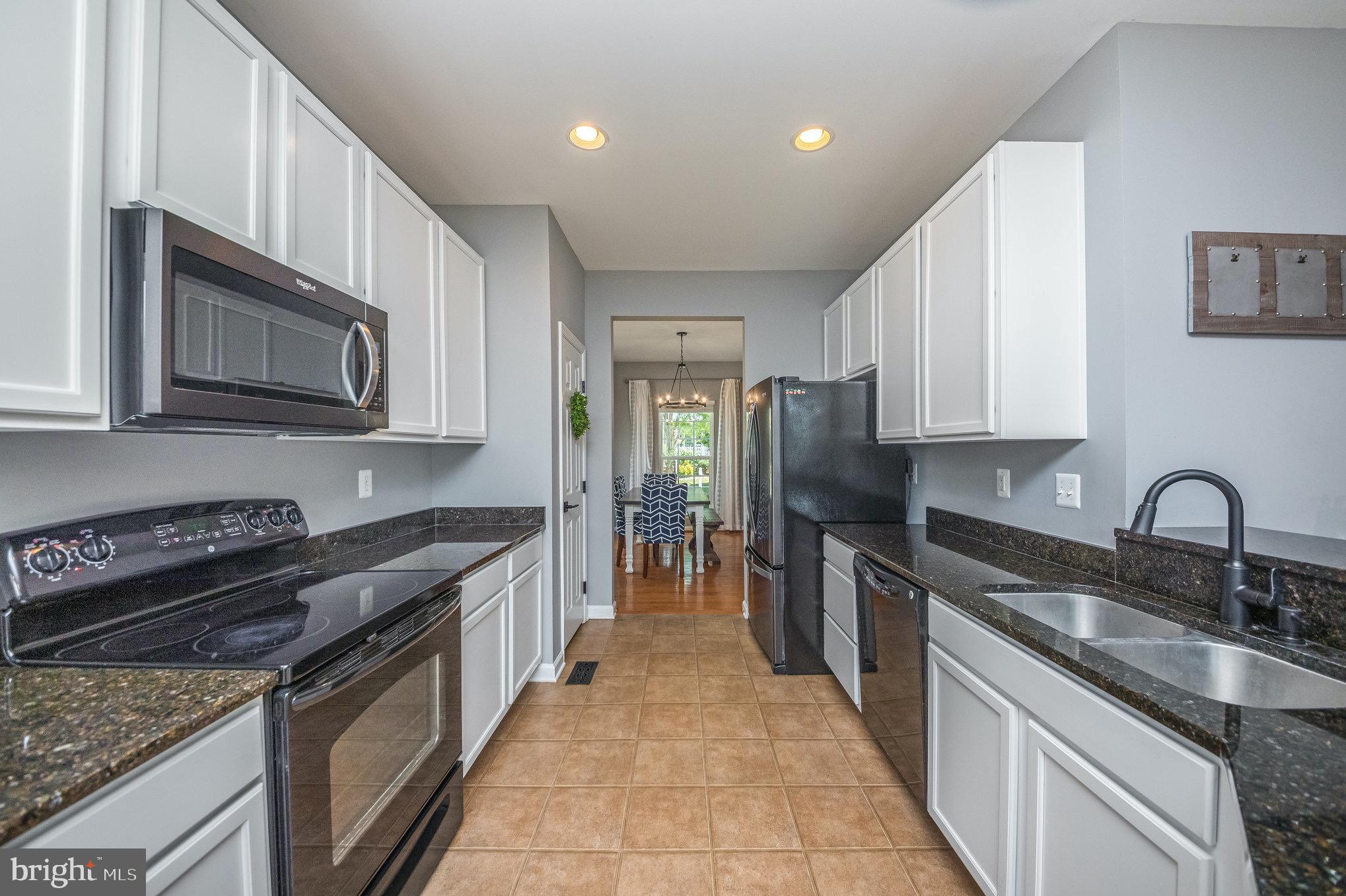 LADYSMITH VILLAGE - Residential