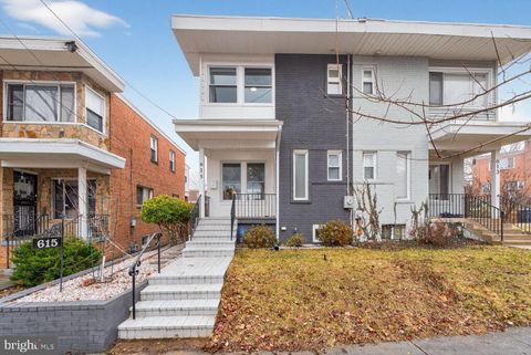 615 KENSINGTON PLACE NE WASHINGTON DC 20011