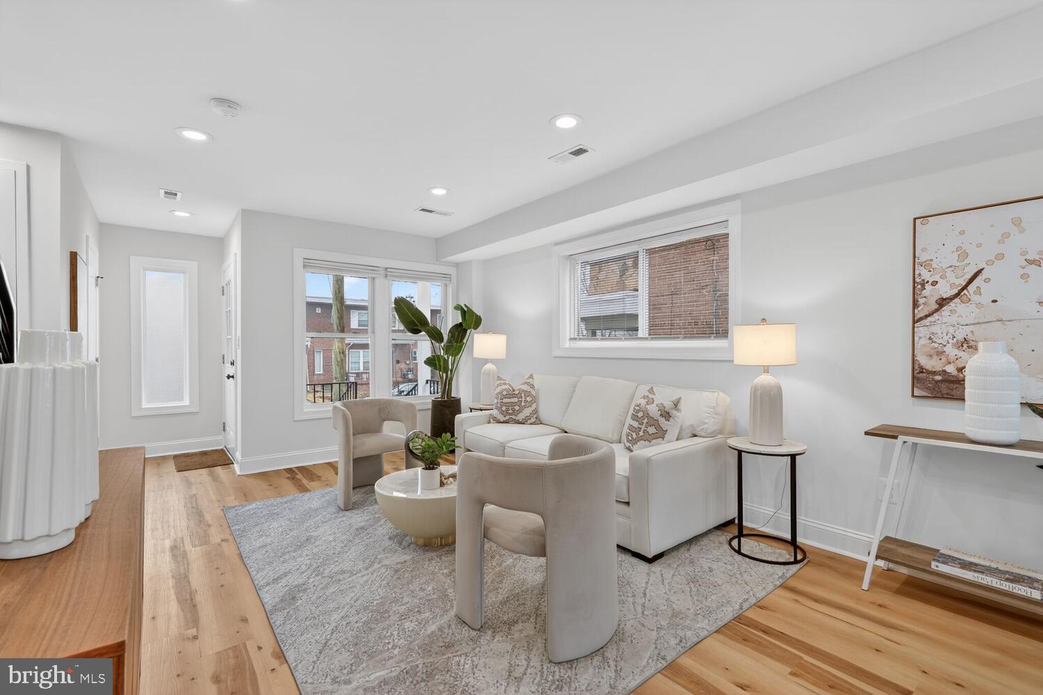 615 KENSINGTON PLACE NE