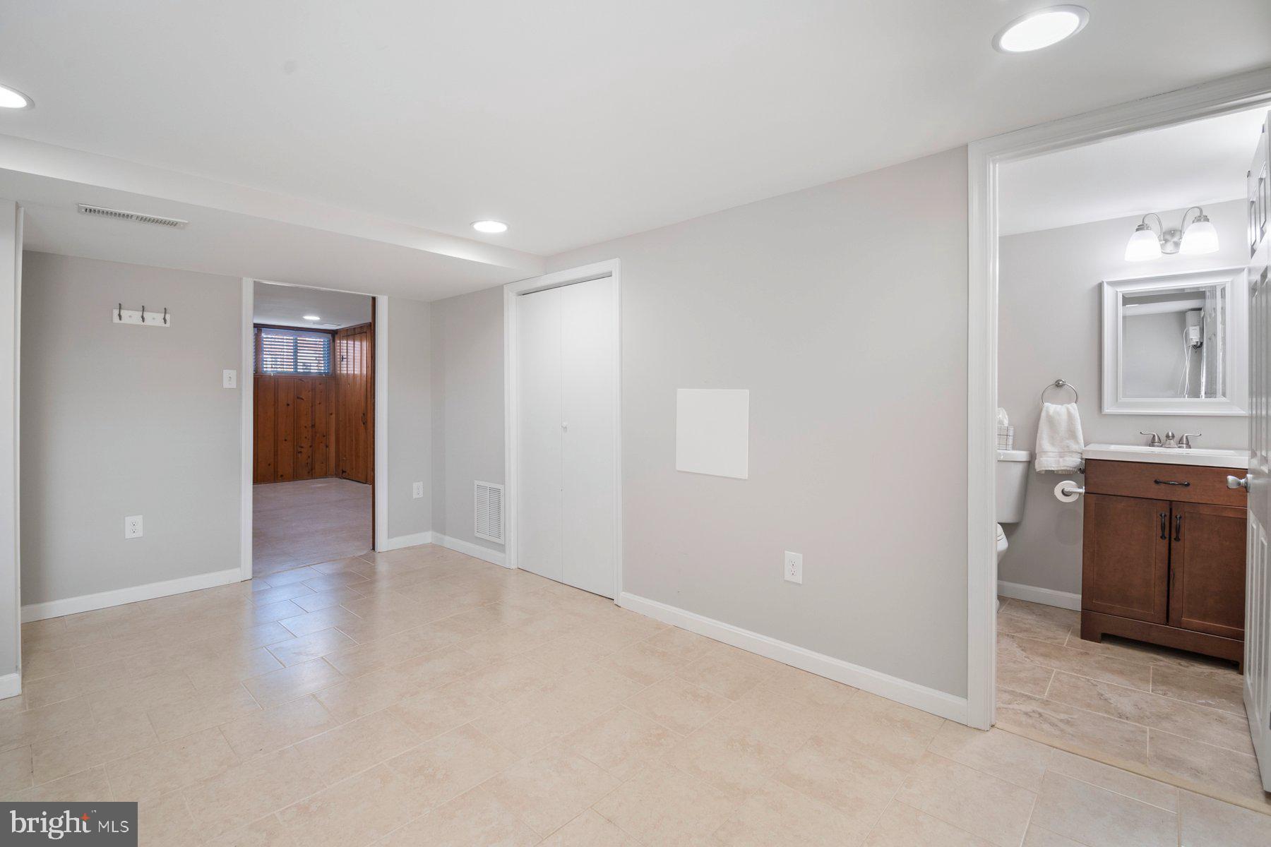 MAIDEN CHOICE VILLAGE - Residential Lease