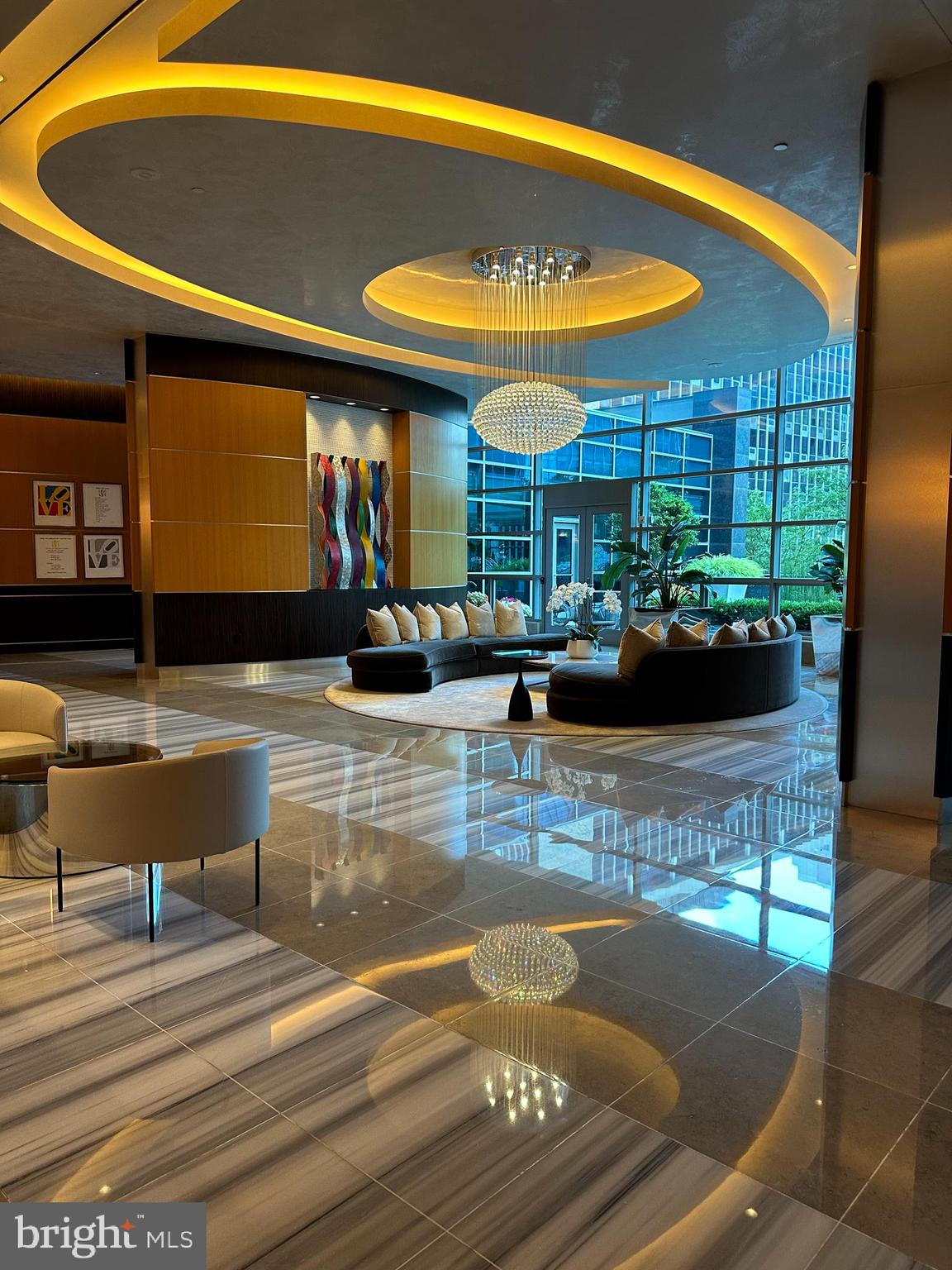 TURNBERRY TOWER - Residential