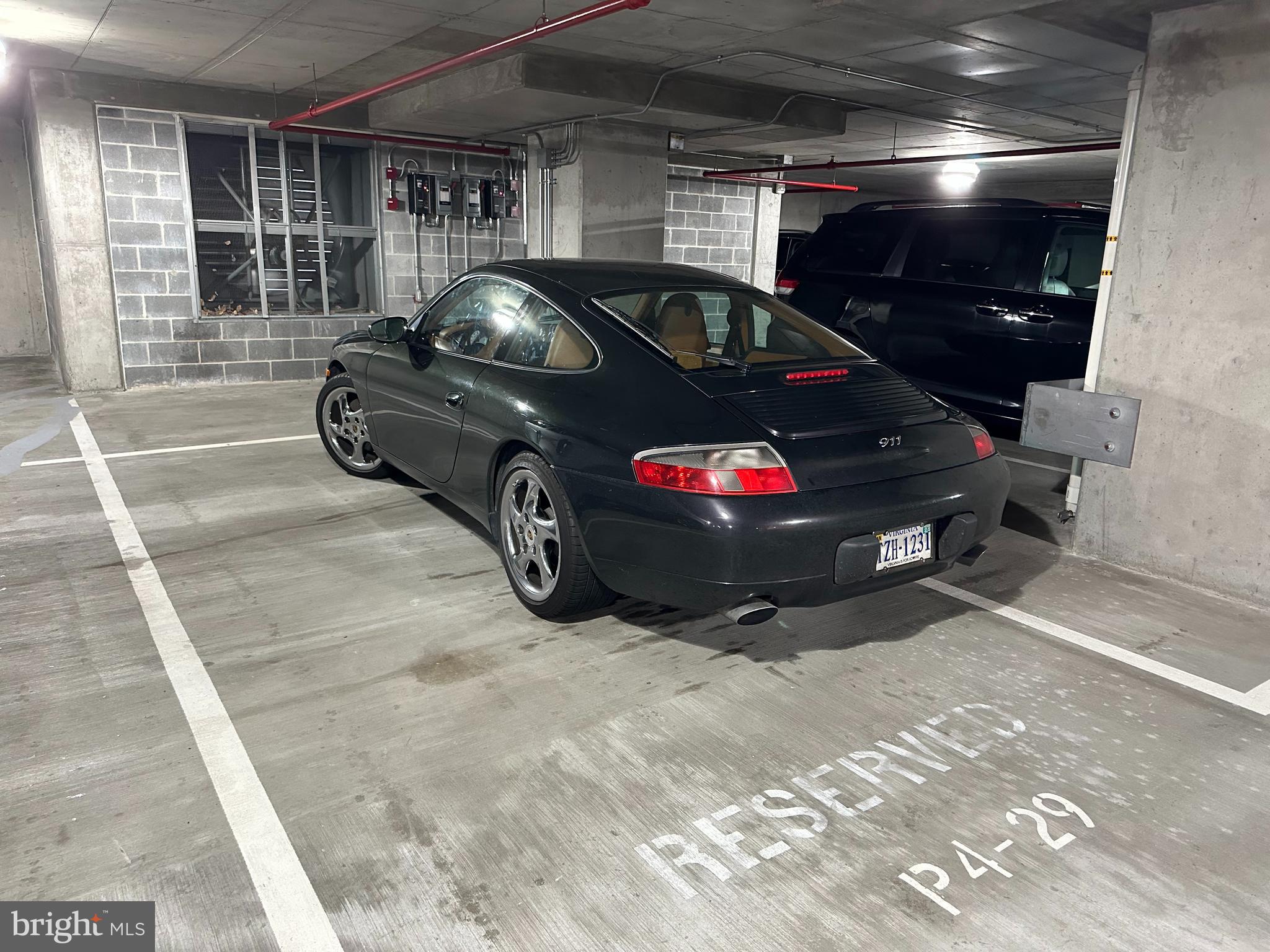 TURNBERRY TOWER - Residential