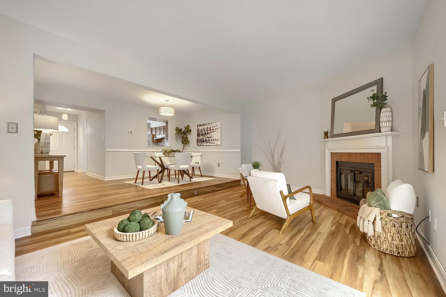9438 MAYFLOWER COURT