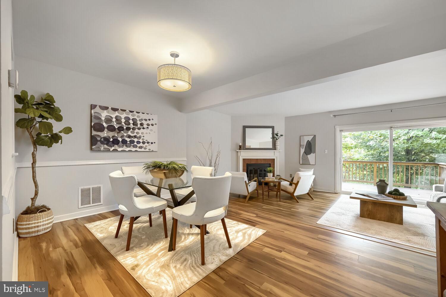 9438 MAYFLOWER COURT
