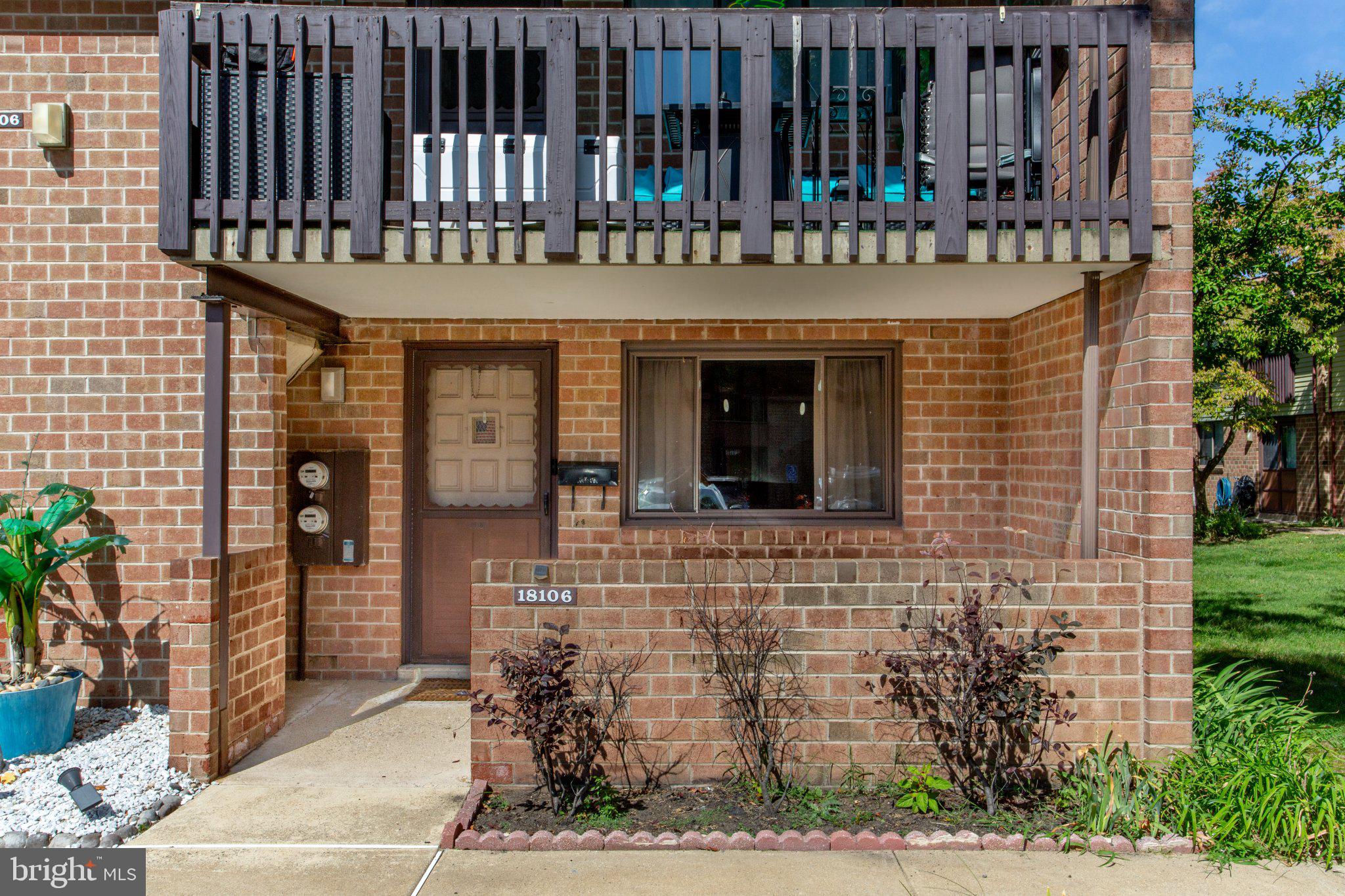 18106 DELAIRE LANDING ROAD 106