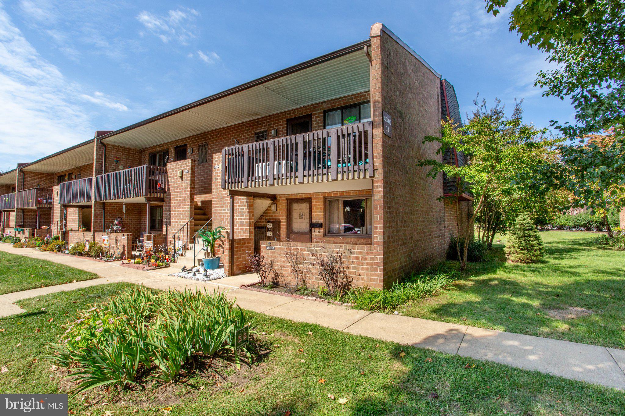18106 DELAIRE LANDING ROAD 106